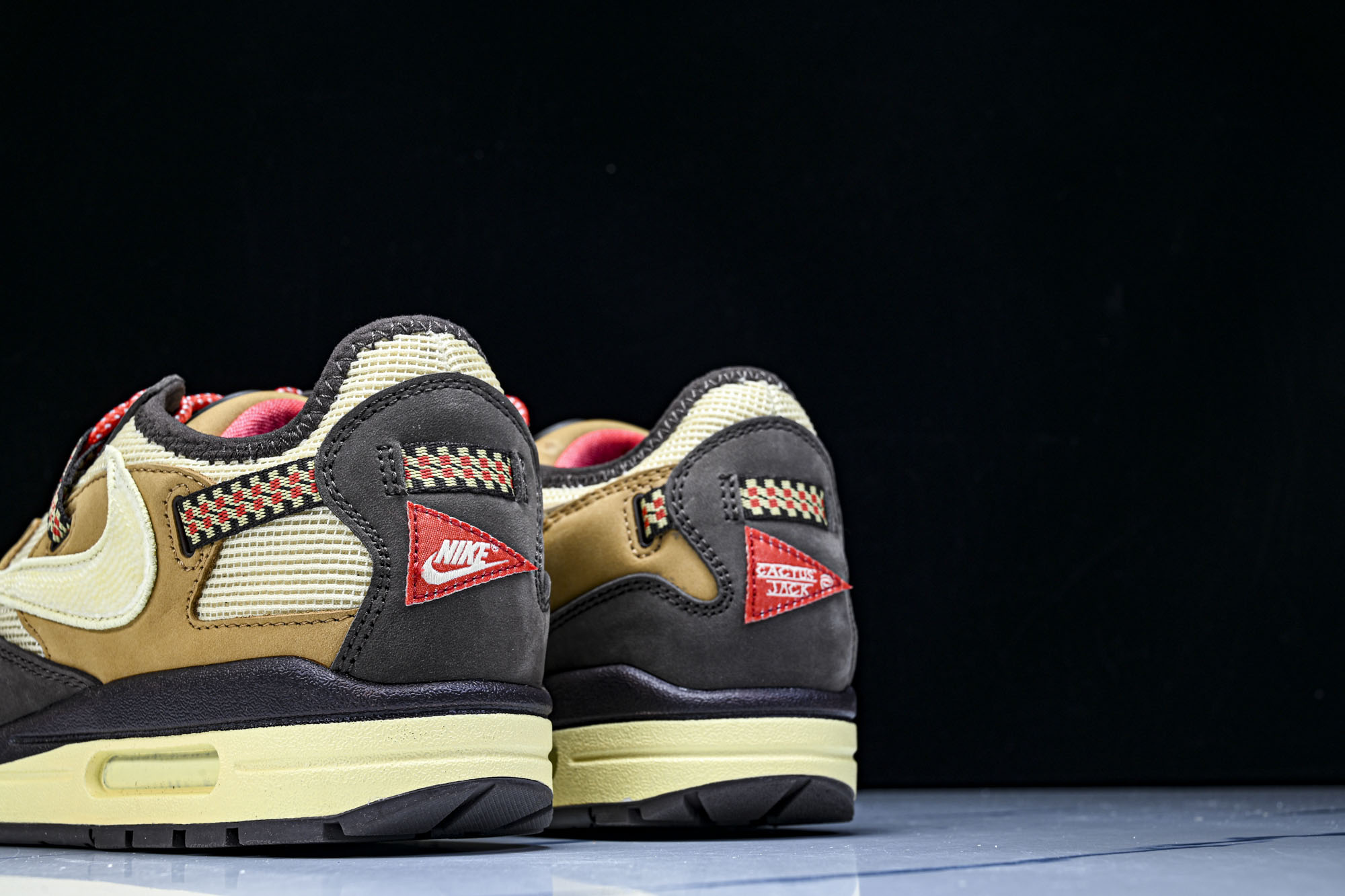 Travish Scott x NK Air Max 1 “Wheat”复古休闲跑步鞋 小麦 倒钩D09