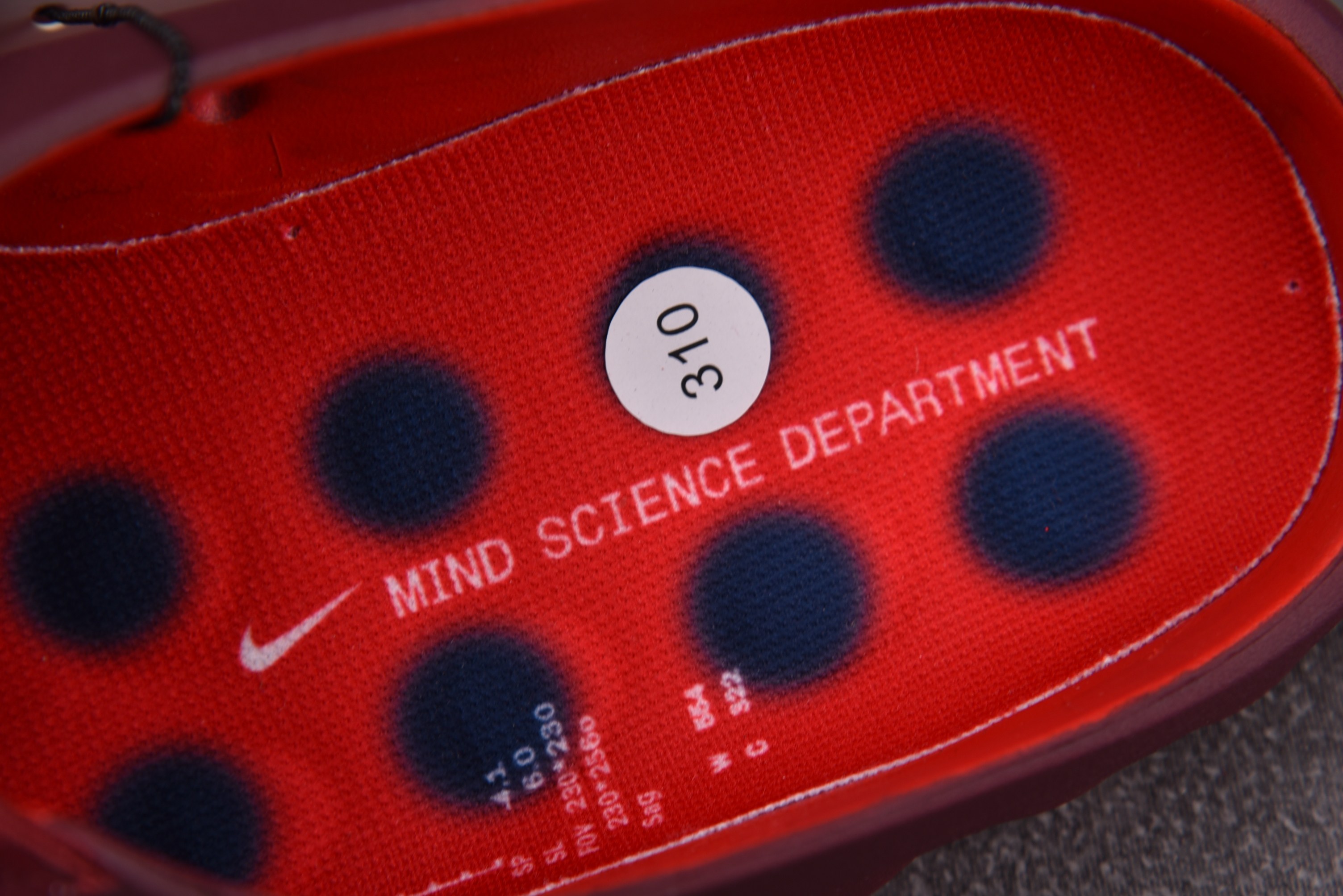 NK Mind 001 Team Red 团队红 HQ4307-601 #YZ00136-50.5