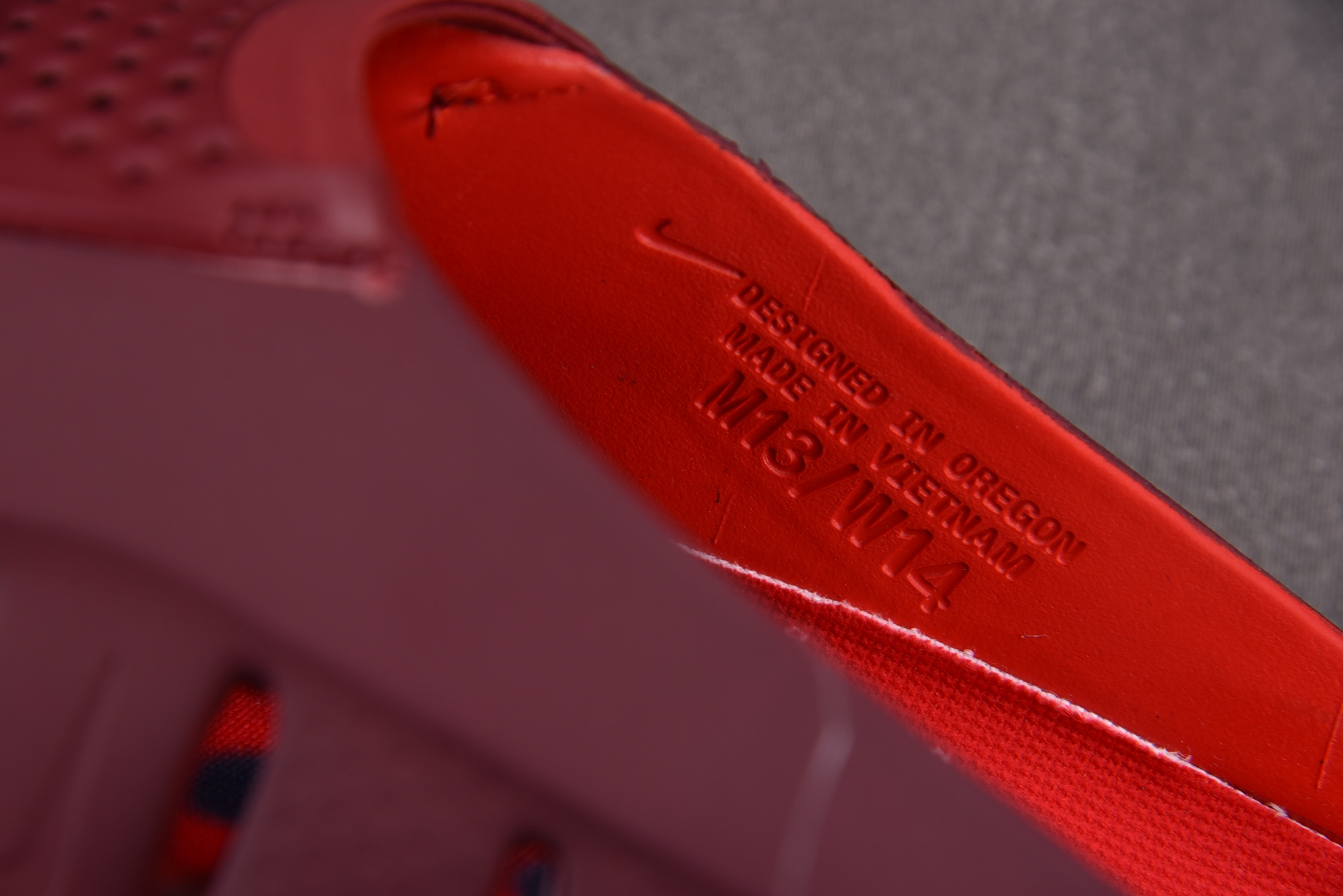 NK Mind 001 Team Red 团队红 HQ4307-601 #YZ00136-50.5