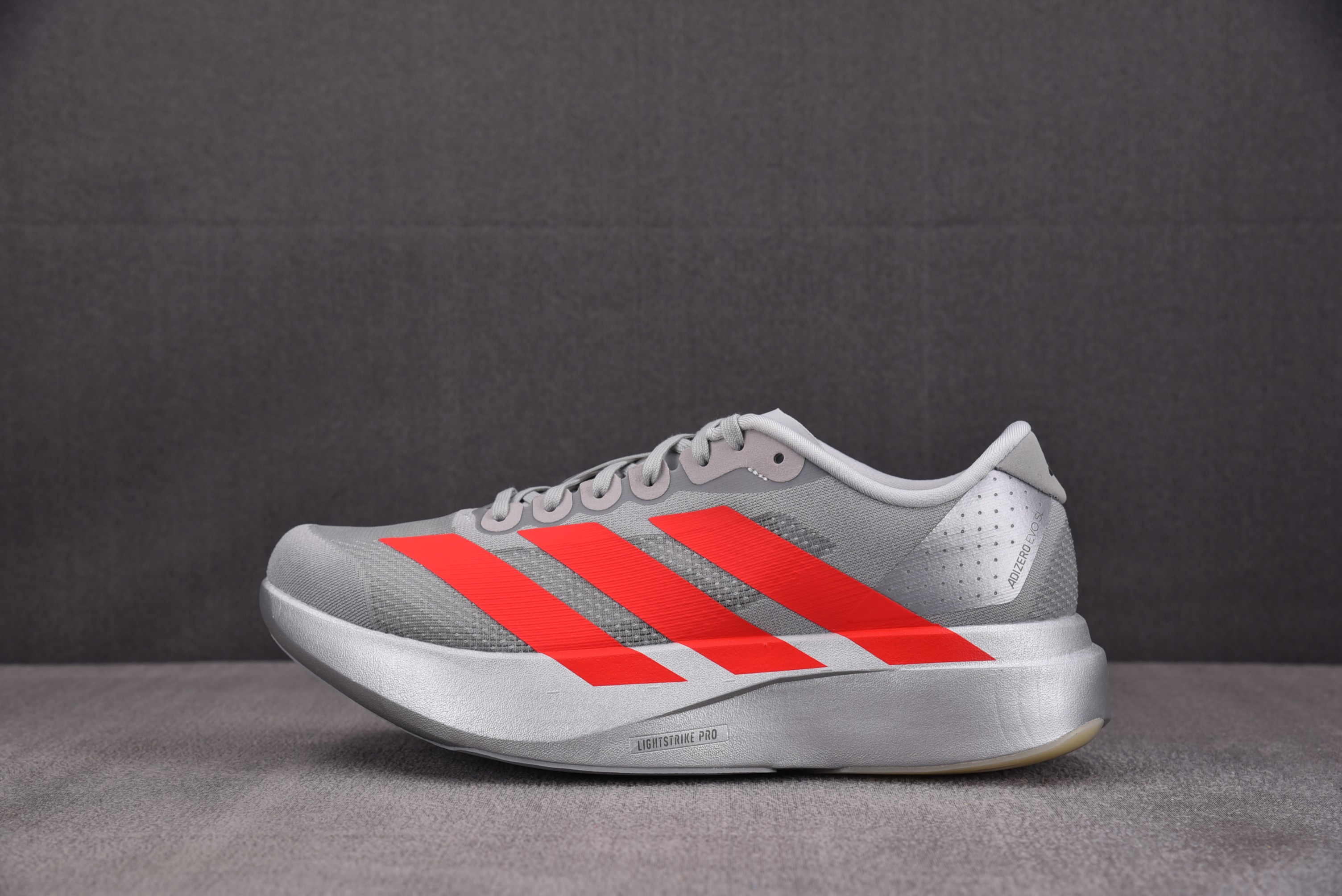 AD Adizero EVO SL Silver Metallic Lucid Red 银灰红 KI33