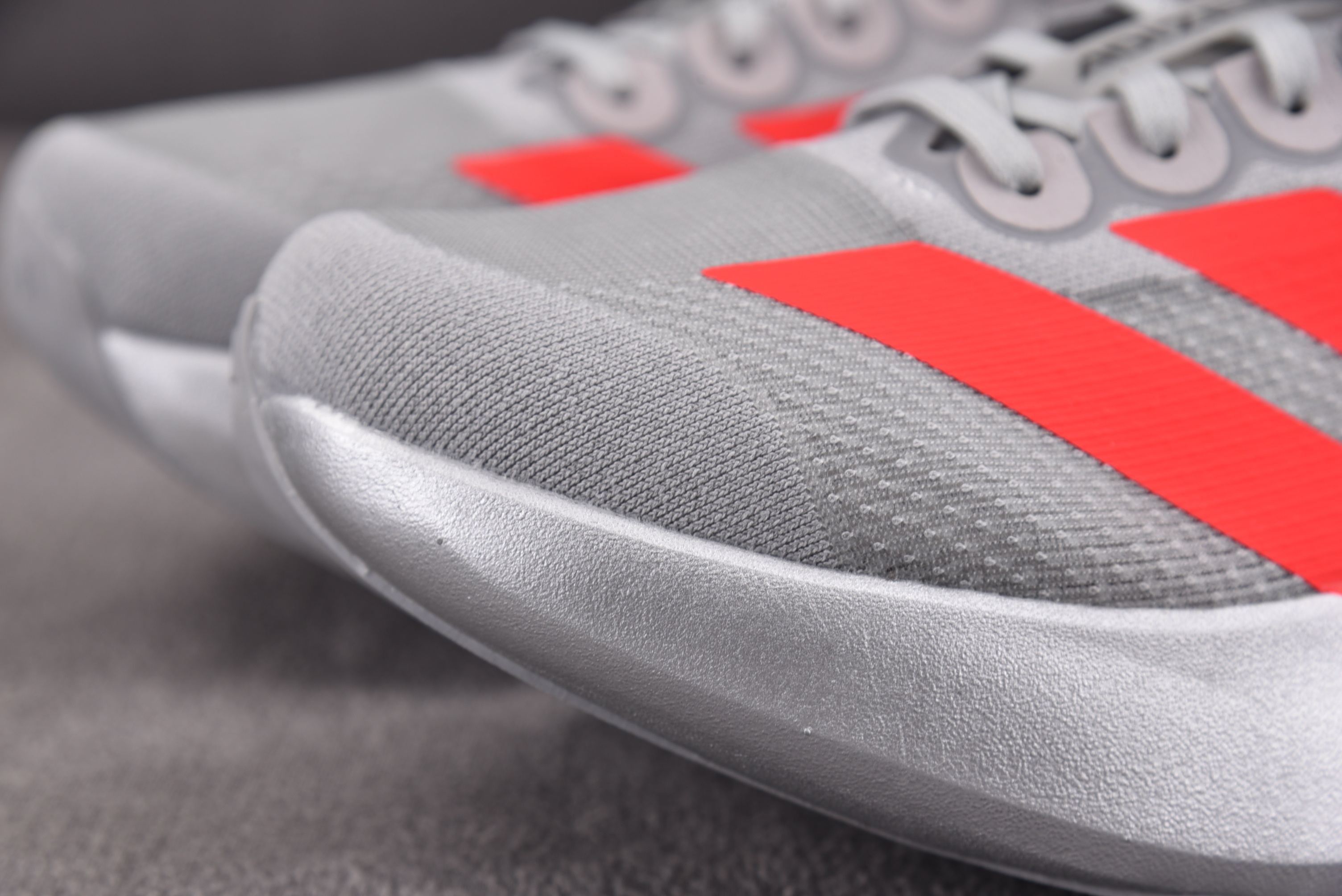 AD Adizero EVO SL Silver Metallic Lucid Red 银灰红 KI33