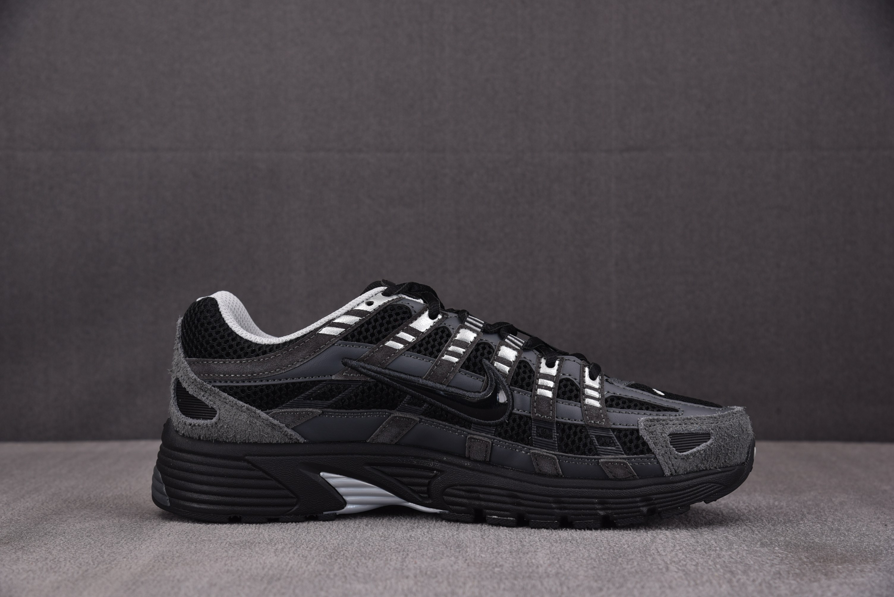 NK P-6000 Anthracite Metallic Silver 黑灰 HF0015-002 Y