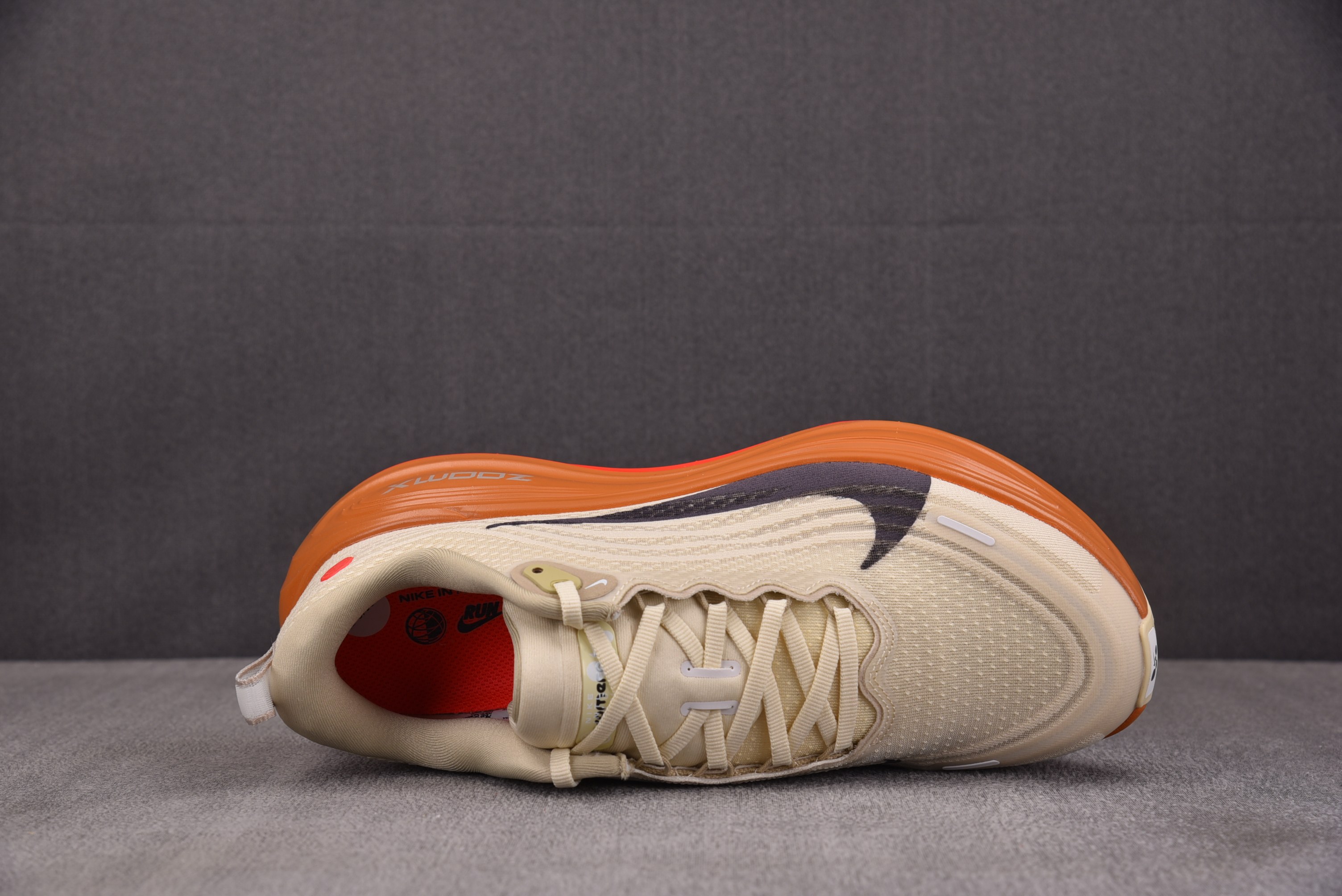 NKAir Zoom Vomero Plus Running Poets 卡其棕 IM6679-258 