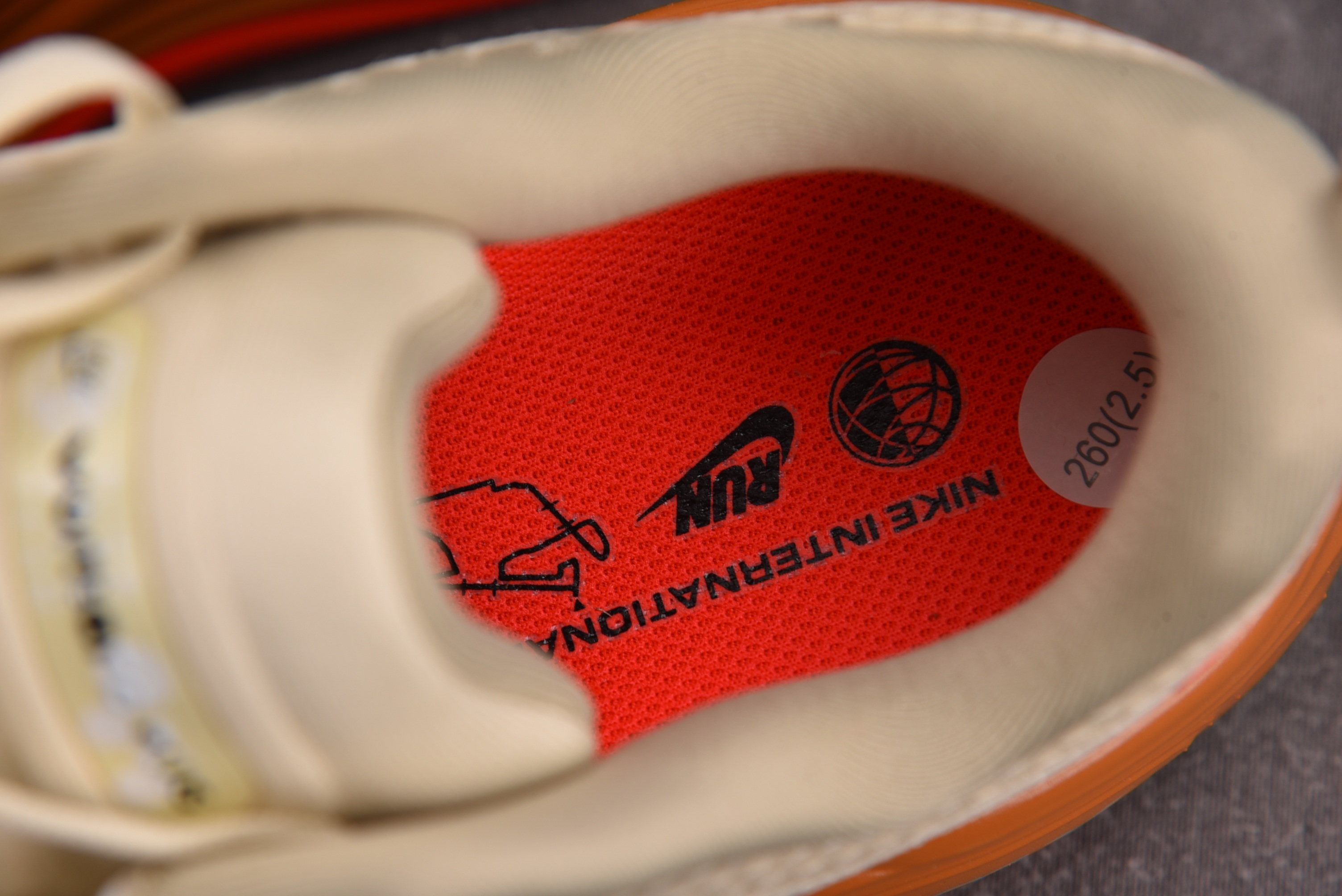 NKAir Zoom Vomero Plus Running Poets 卡其棕 IM6679-258 