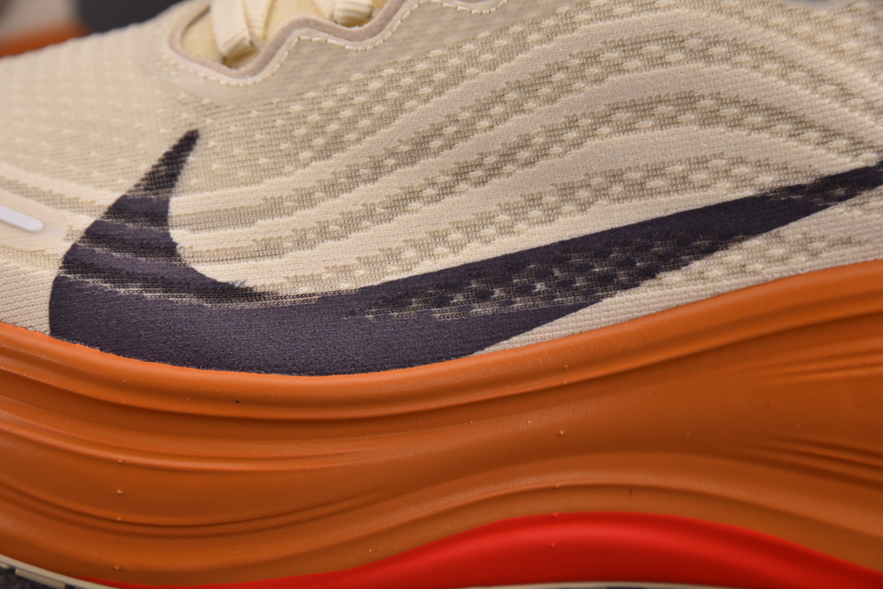 NKAir Zoom Vomero Plus Running Poets 卡其棕 IM6679-258 