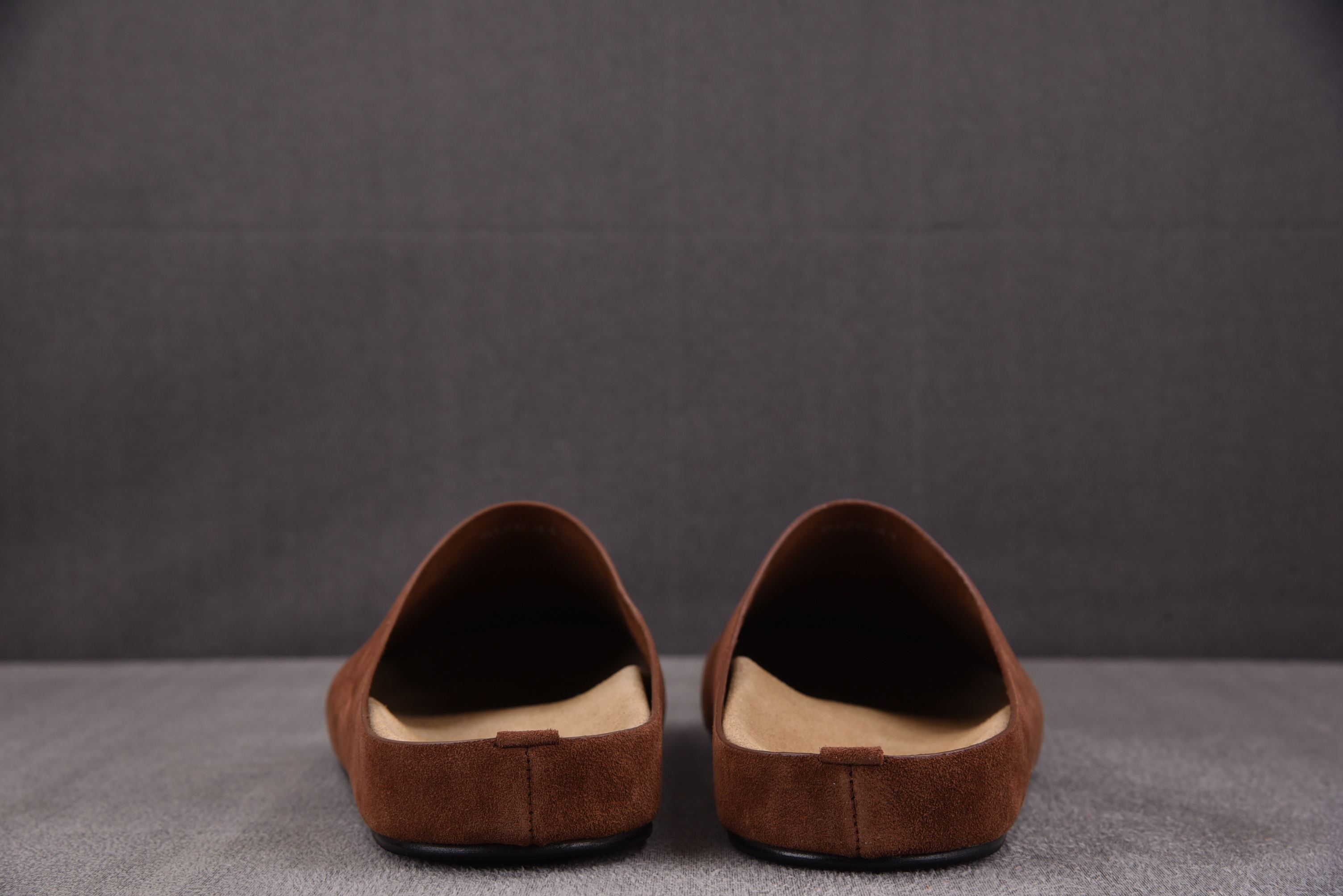 The Row Square Loafer Pumps in tan 棕色  #YZ01136-45