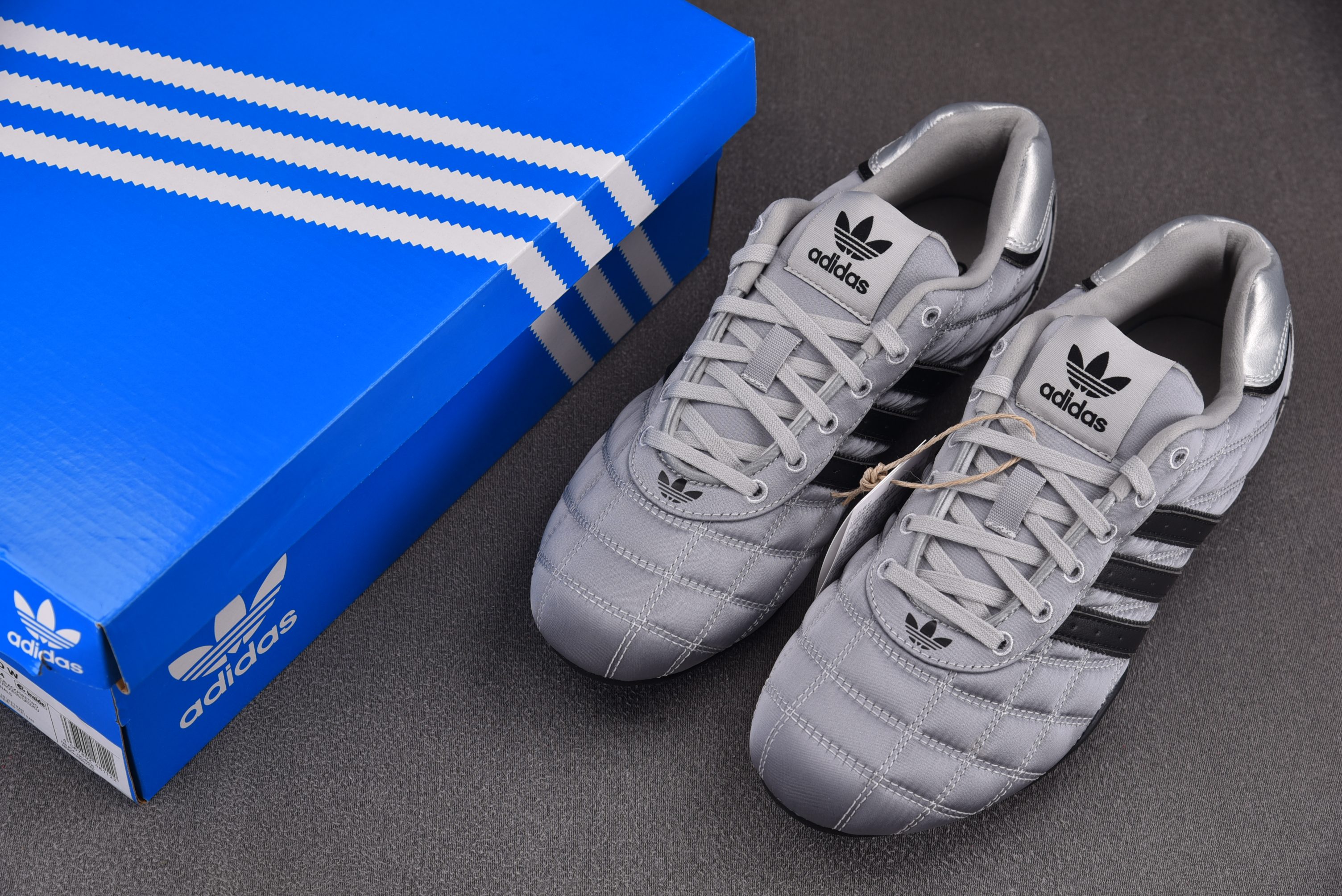 WMNS AD Adiracer Lo Silver Metallic 银灰 JS028436-45