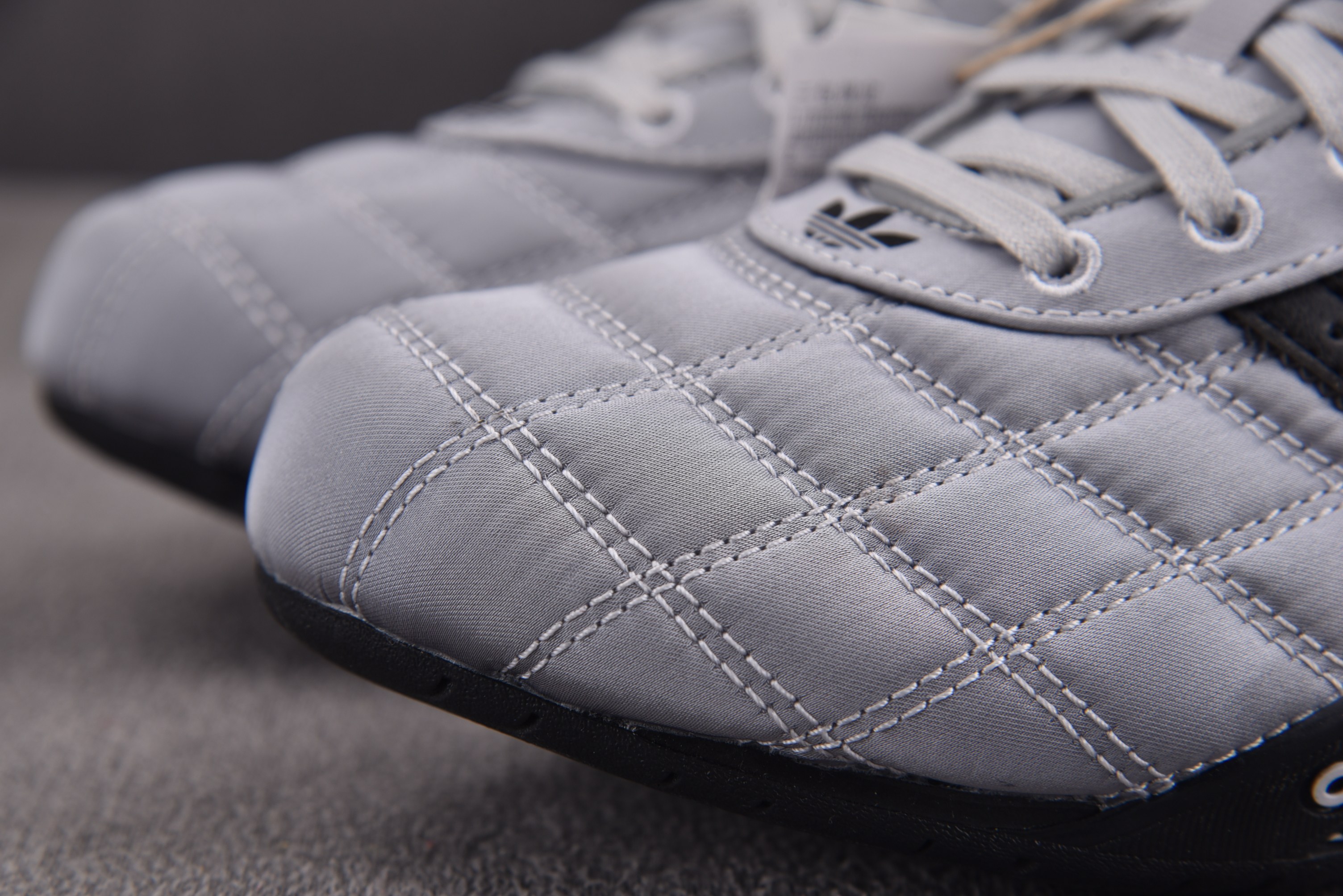 WMNS AD Adiracer Lo Silver Metallic 银灰 JS028436-45