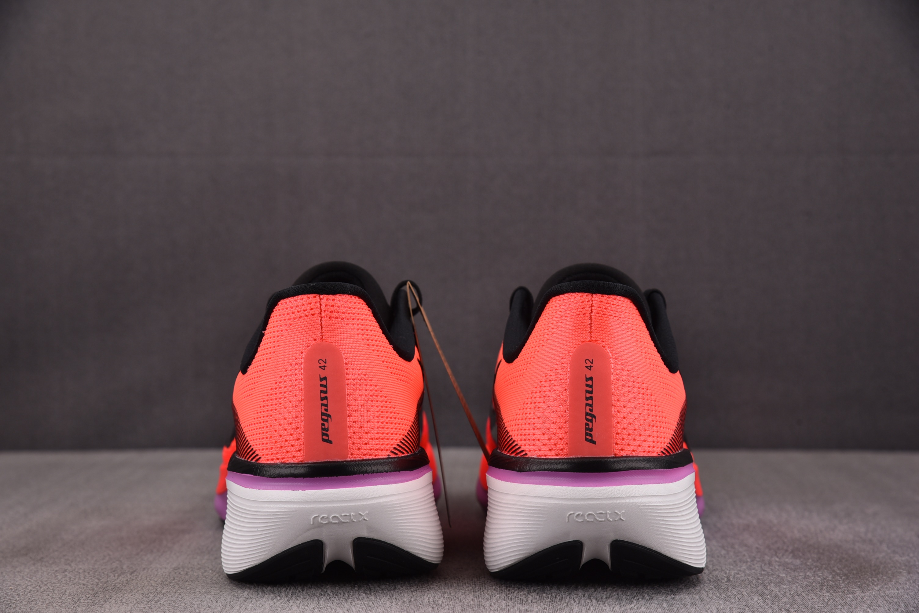 WMNS NK Air Zoom Pegasus 42 Lava Glow Flash Crimson 