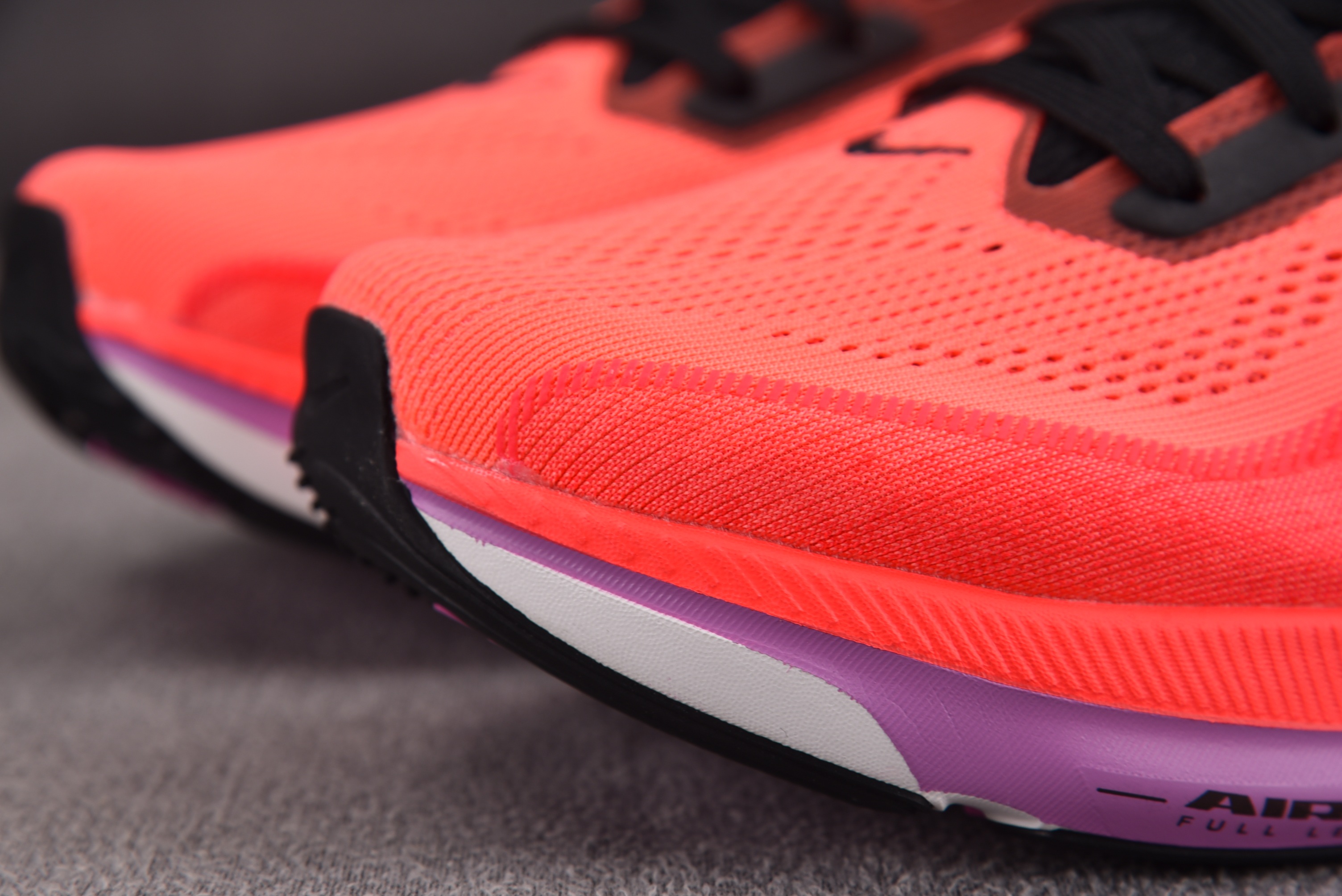 WMNS NK Air Zoom Pegasus 42 Lava Glow Flash Crimson 