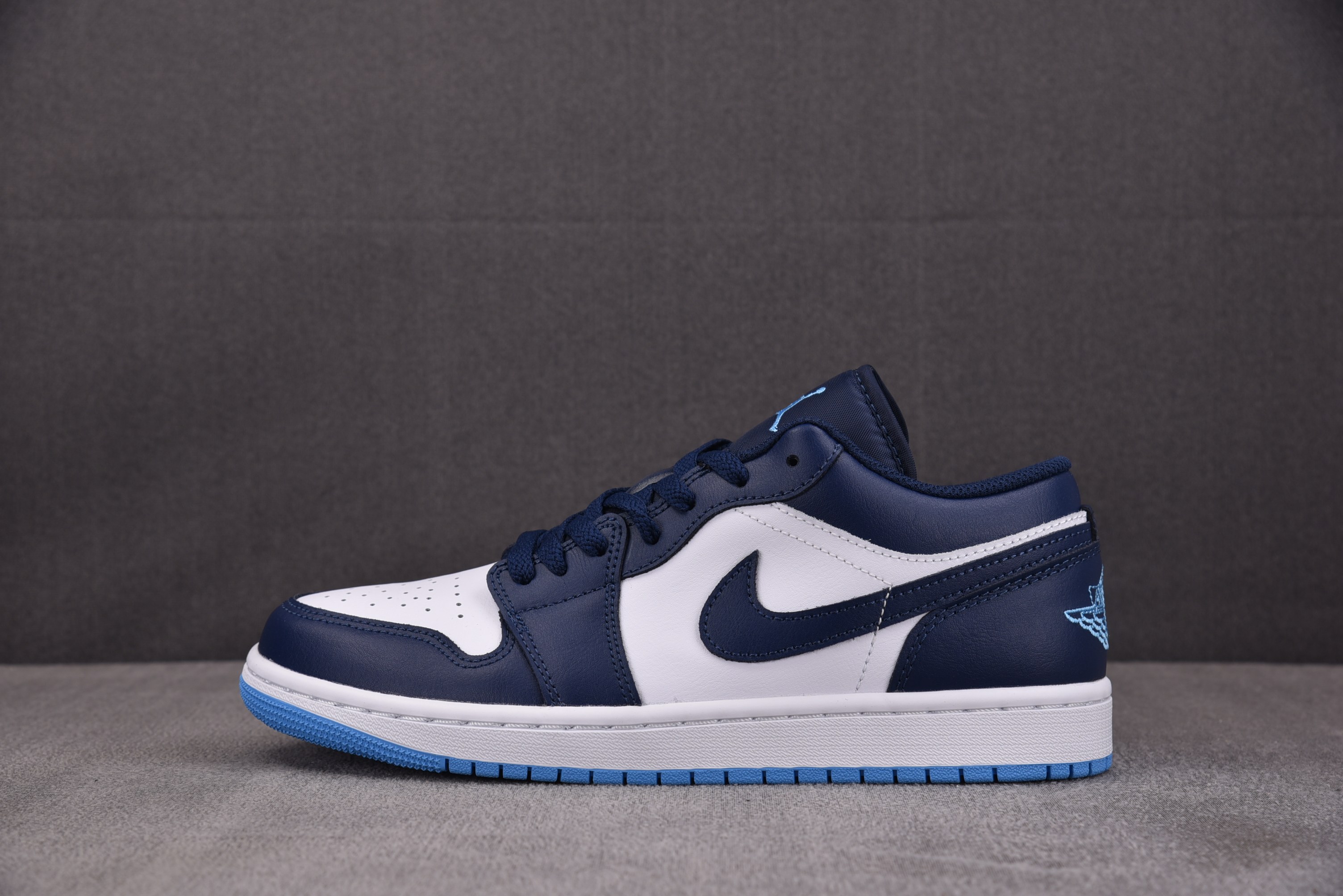 Air Jordan 1 Low Midnight Navy University Blue 午夜蓝 -