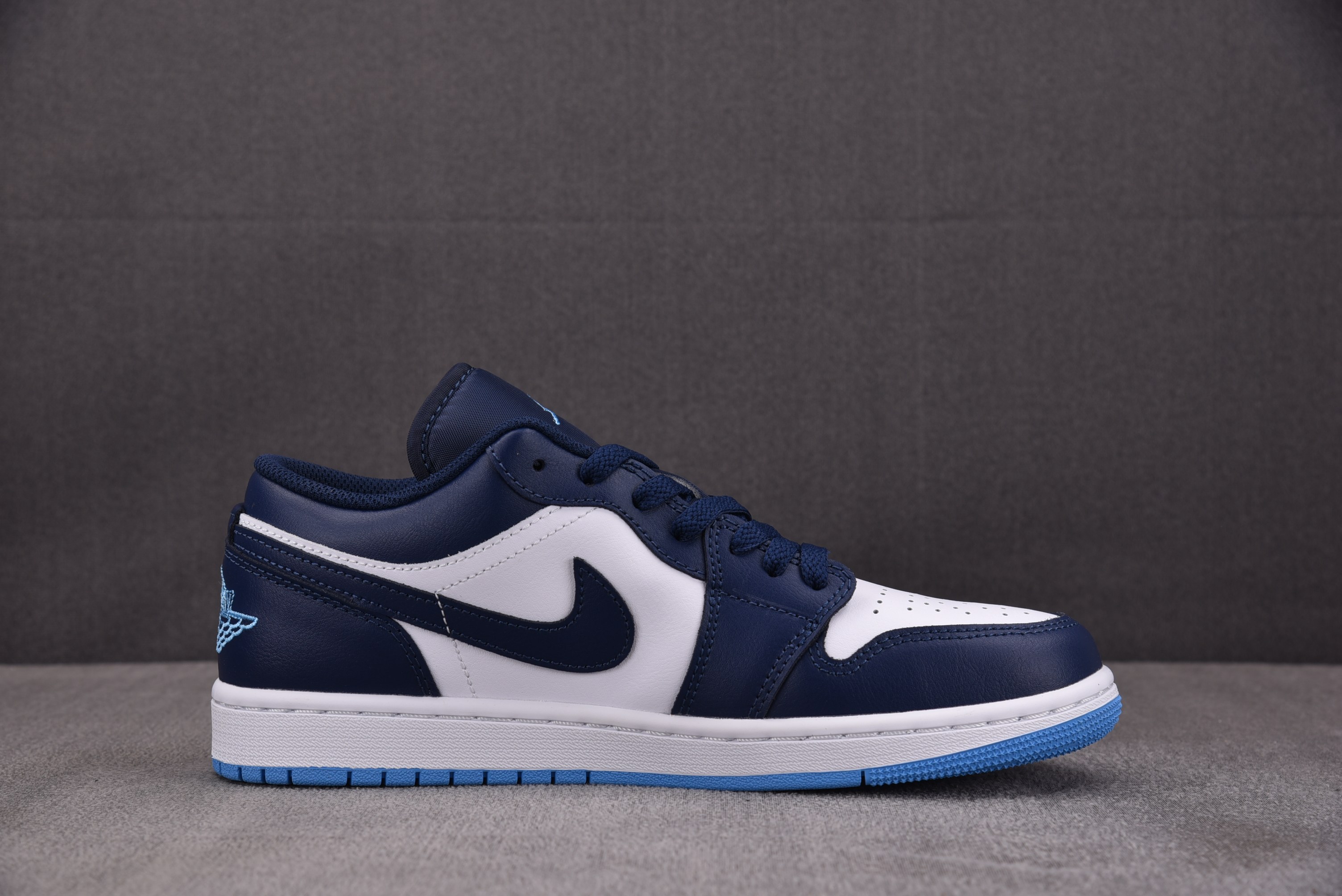 Air Jordan 1 Low Midnight Navy University Blue 午夜蓝 -