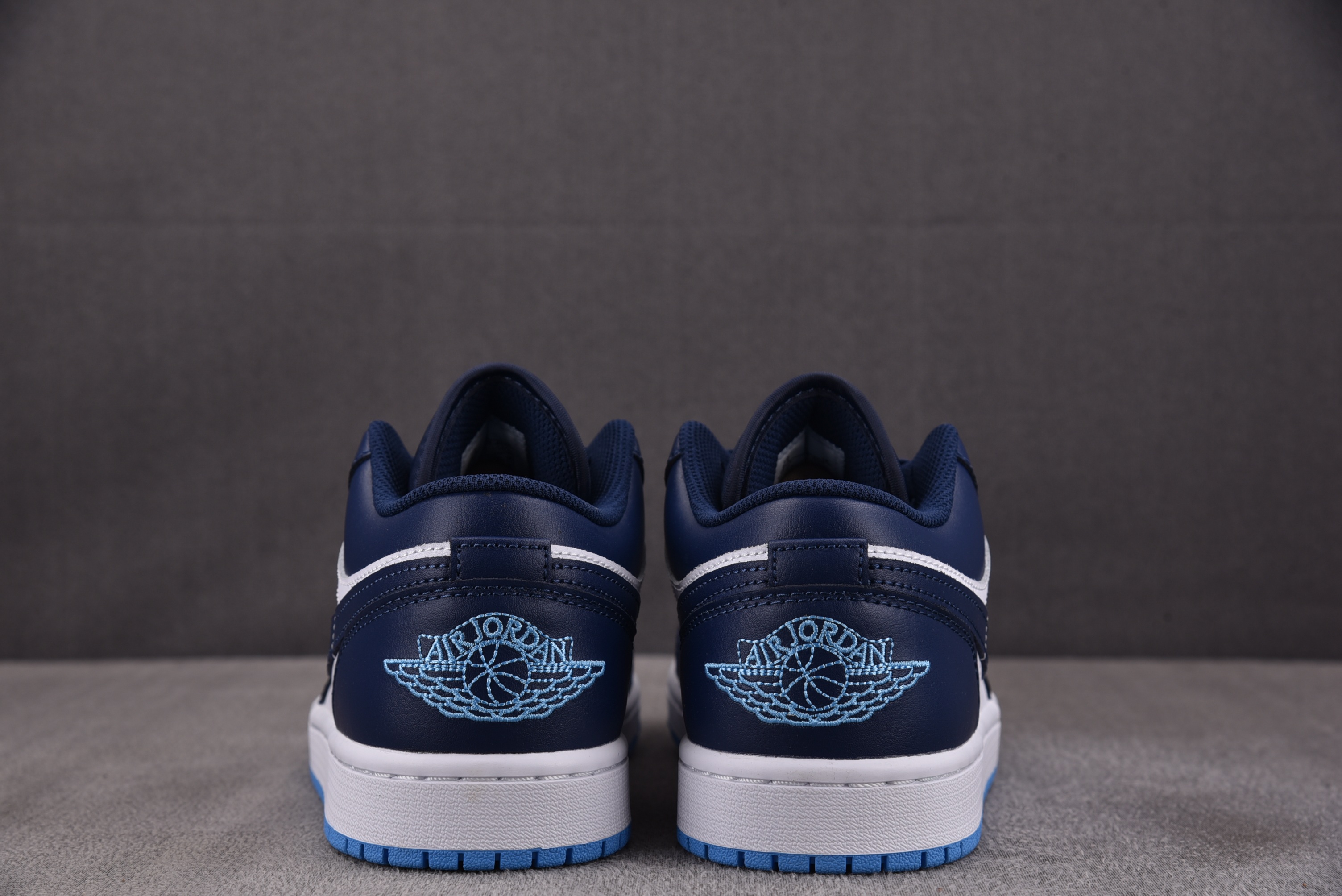 Air Jordan 1 Low Midnight Navy University Blue 午夜蓝 -