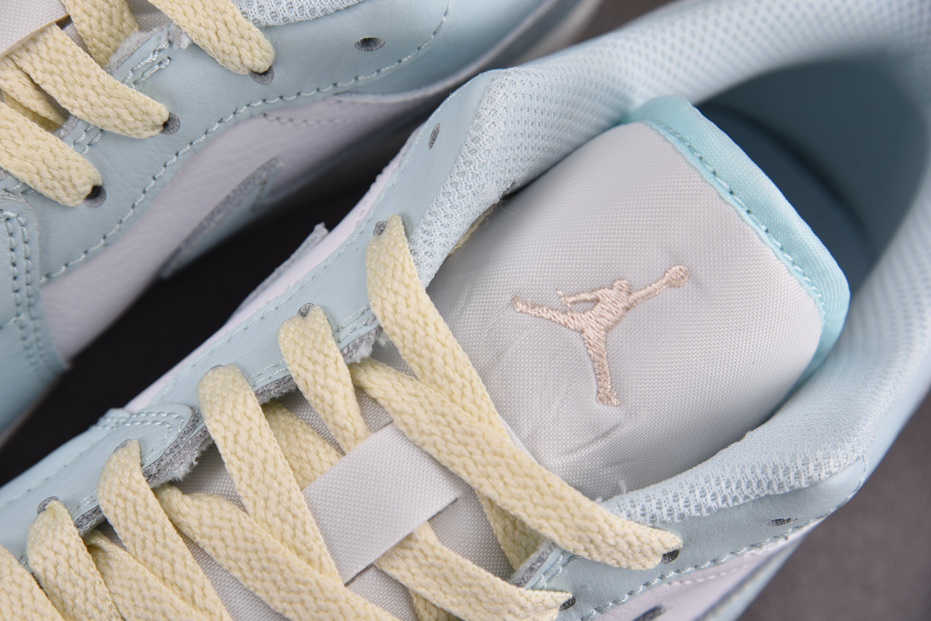 Air Jordan 1 Low SE Glacier Blue Summit White 冰川蓝 HJ