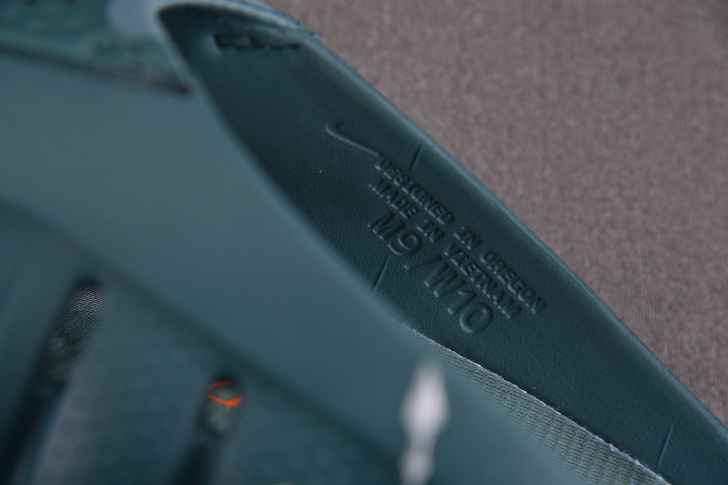 NK Mind 001 Mineral Slate 青色 HQ4307-300 #YZ001-136 3