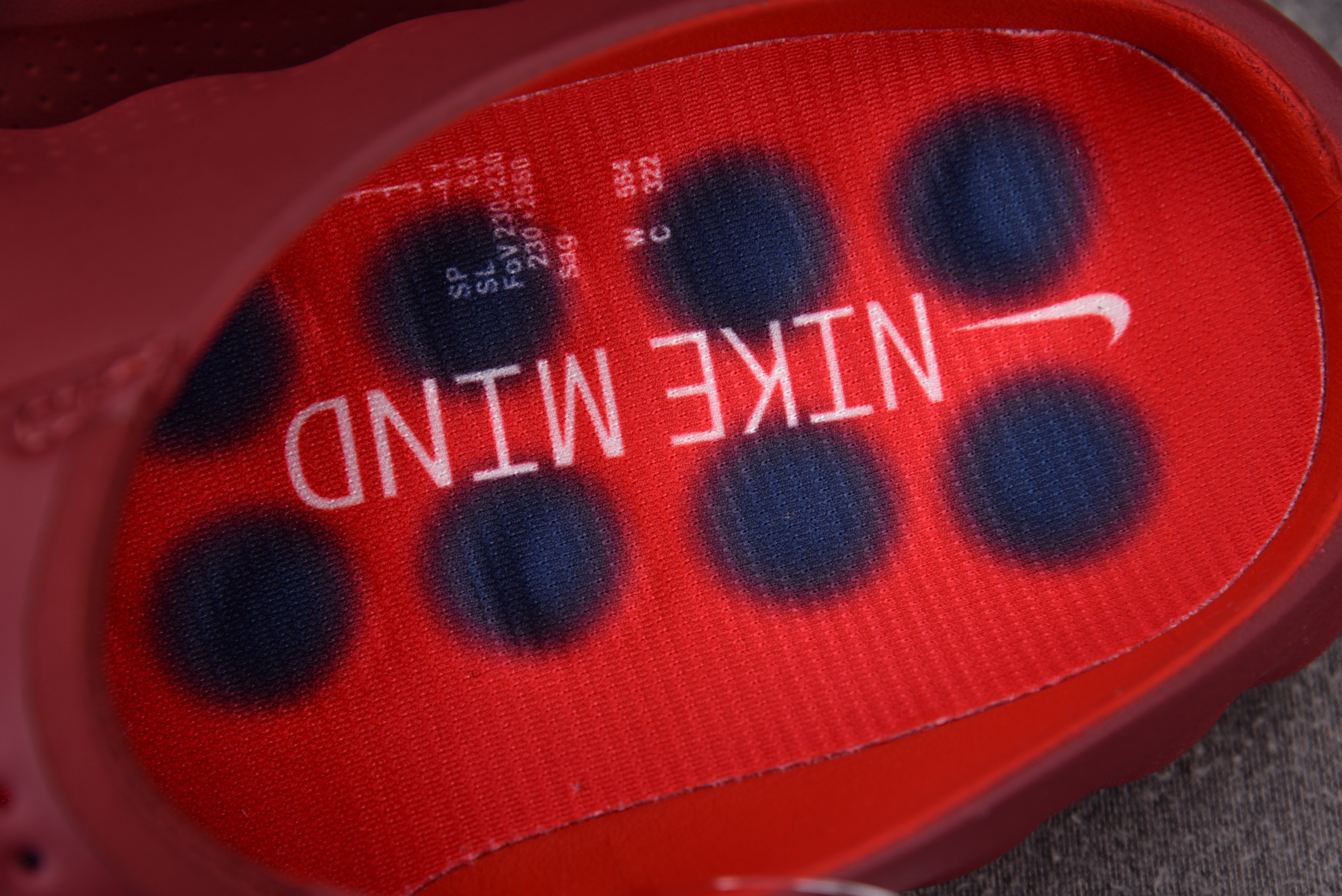 NK Mind 001 Team Red 团队红 HQ4307-601 #YZ001-136 37.5 