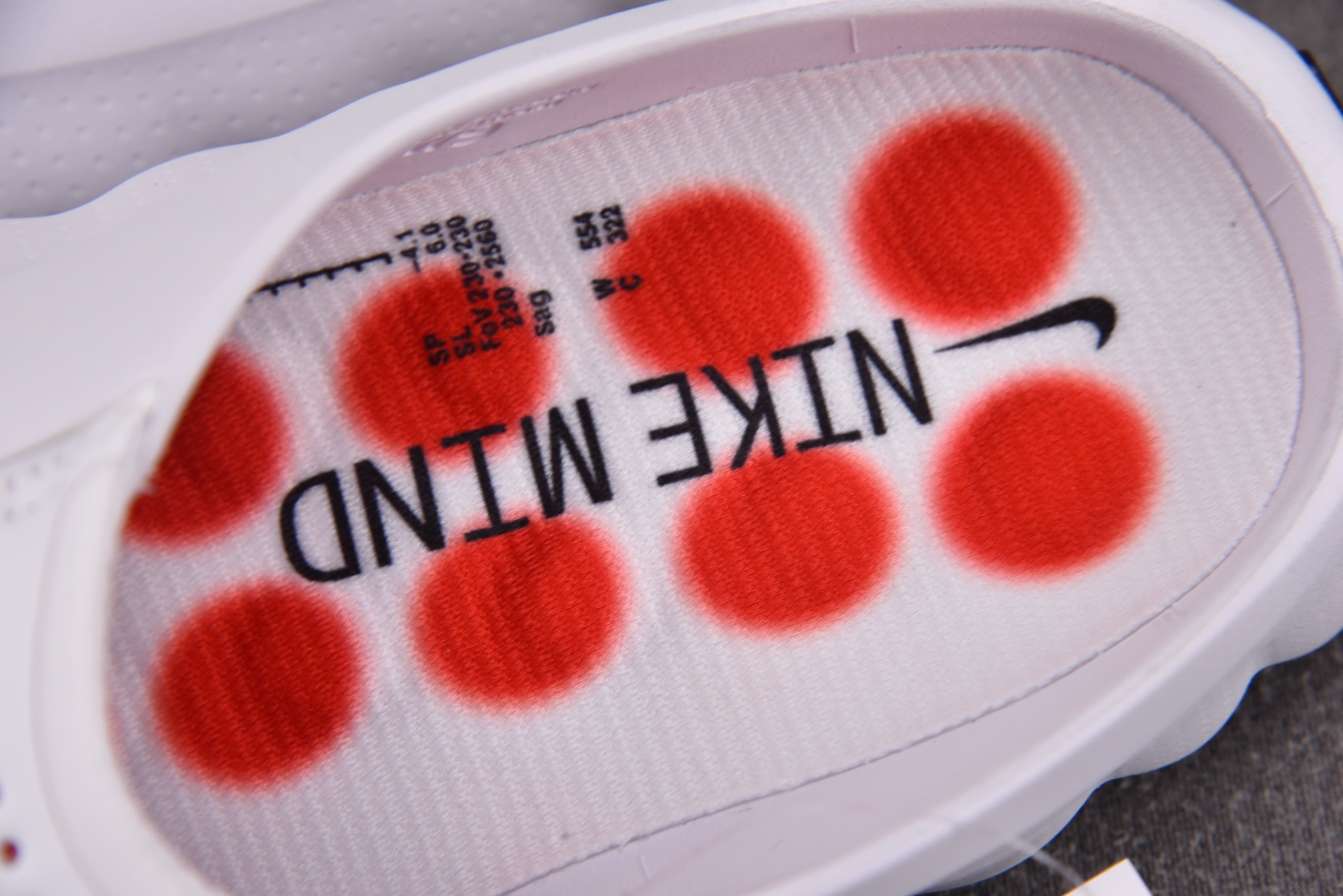 NK Mind 001 White Speed Red 白色 HQ4307-101 #YZ001-136