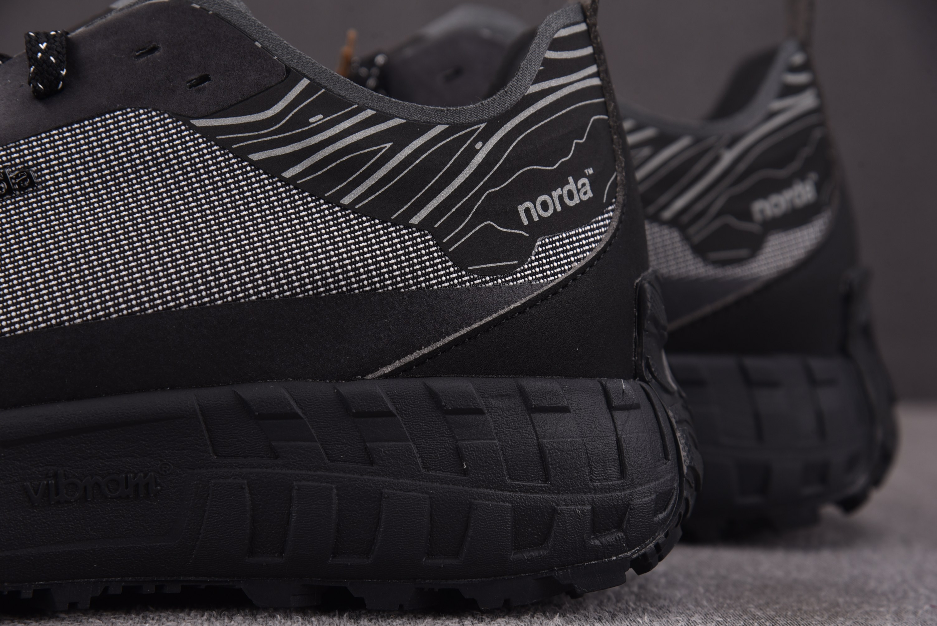 Norda 001 黑色 #YZ00436-45
