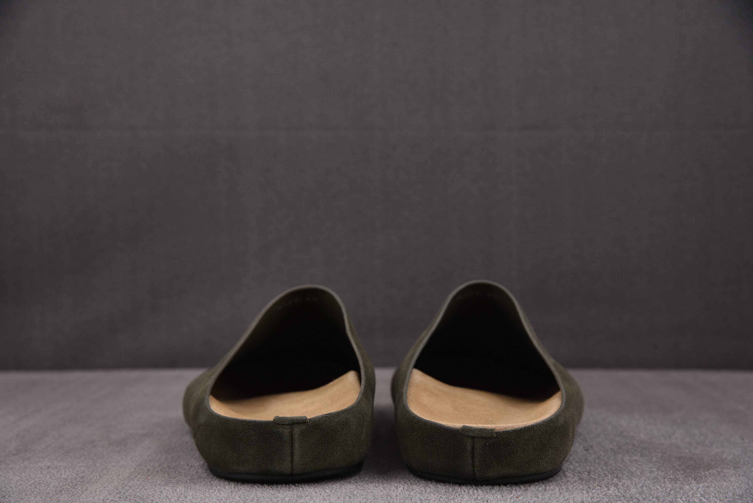 The Row Square Loafer Pumps in tan 橄榄绿 #YZ01136-45