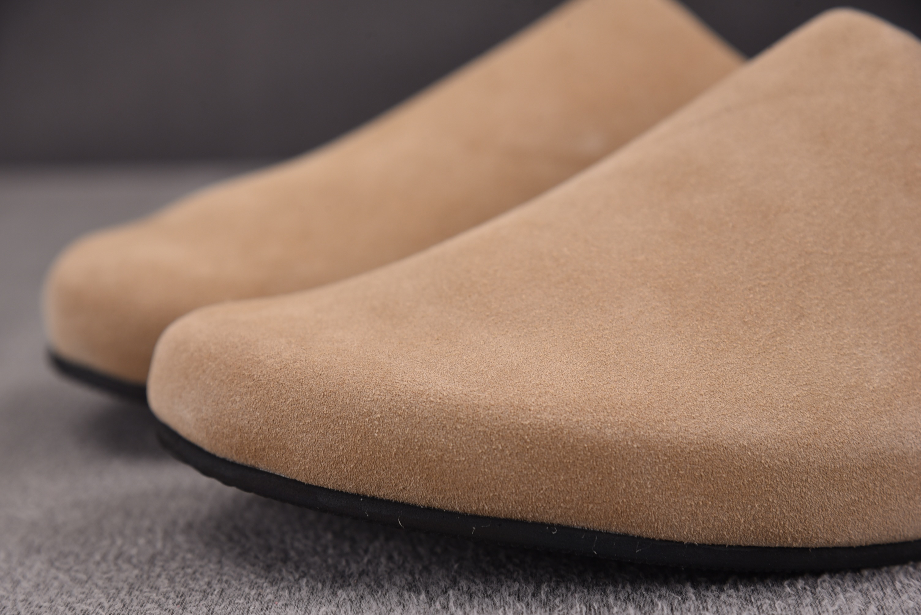 The Row Square Loafer Pumps in tan 沙色  #YZ01136-45
