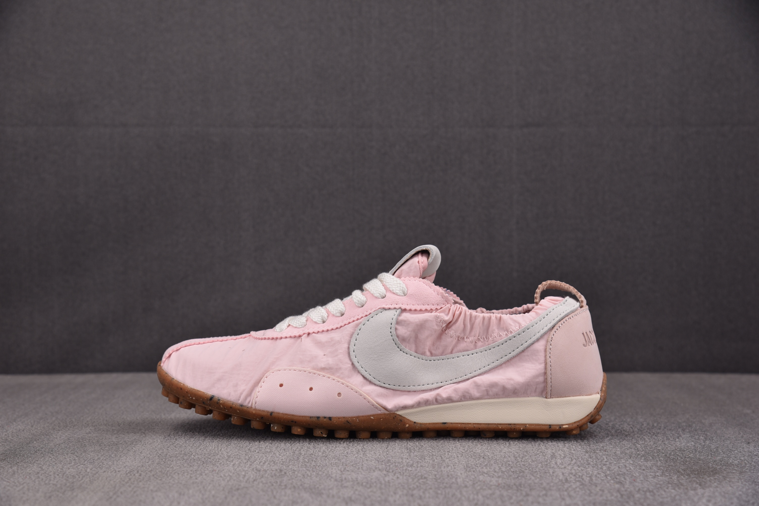 WMNS NK x Jacquemus Moon Shoe SP Aluminum Pink 粉色 HV