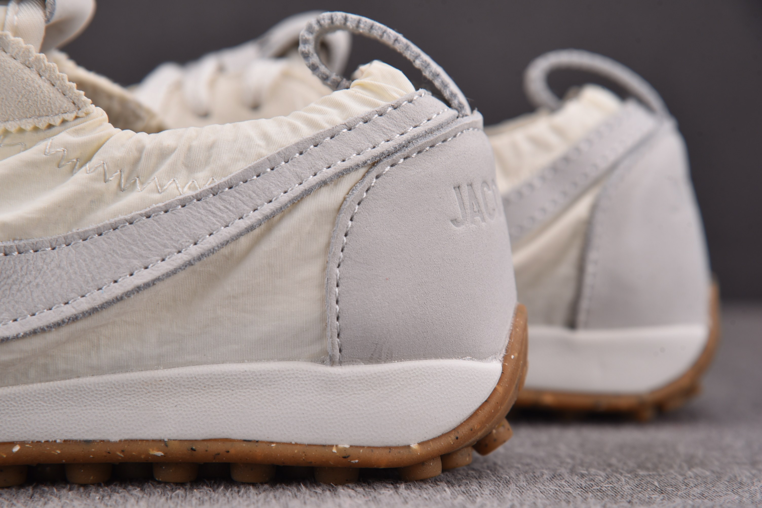 WMNS NK x Jacquemus Moon Shoe SP Soft Pearl 白色 HV854