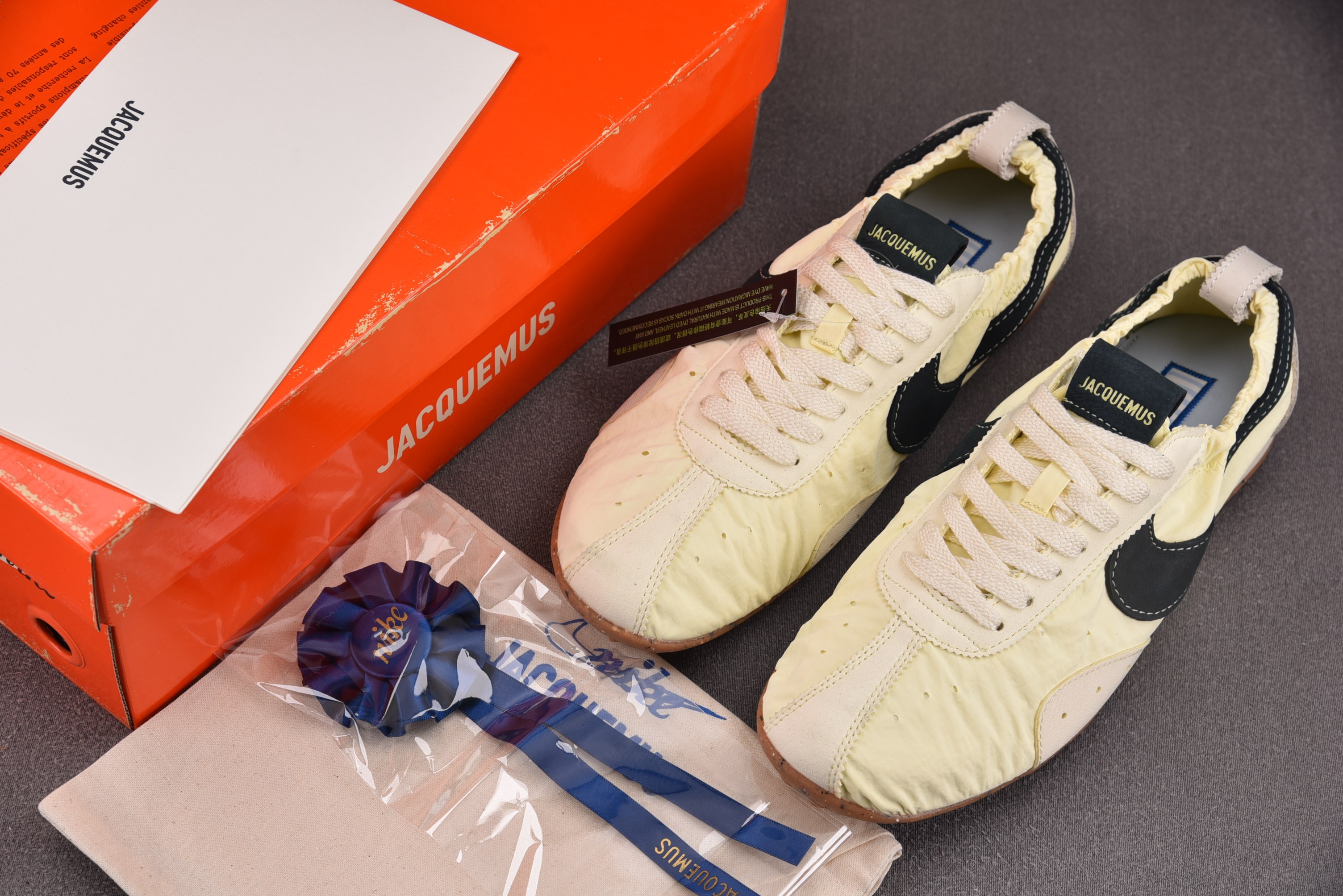WMNS NK x Jacquemus Moon SP Alabaster 米黄 HV8547-700 