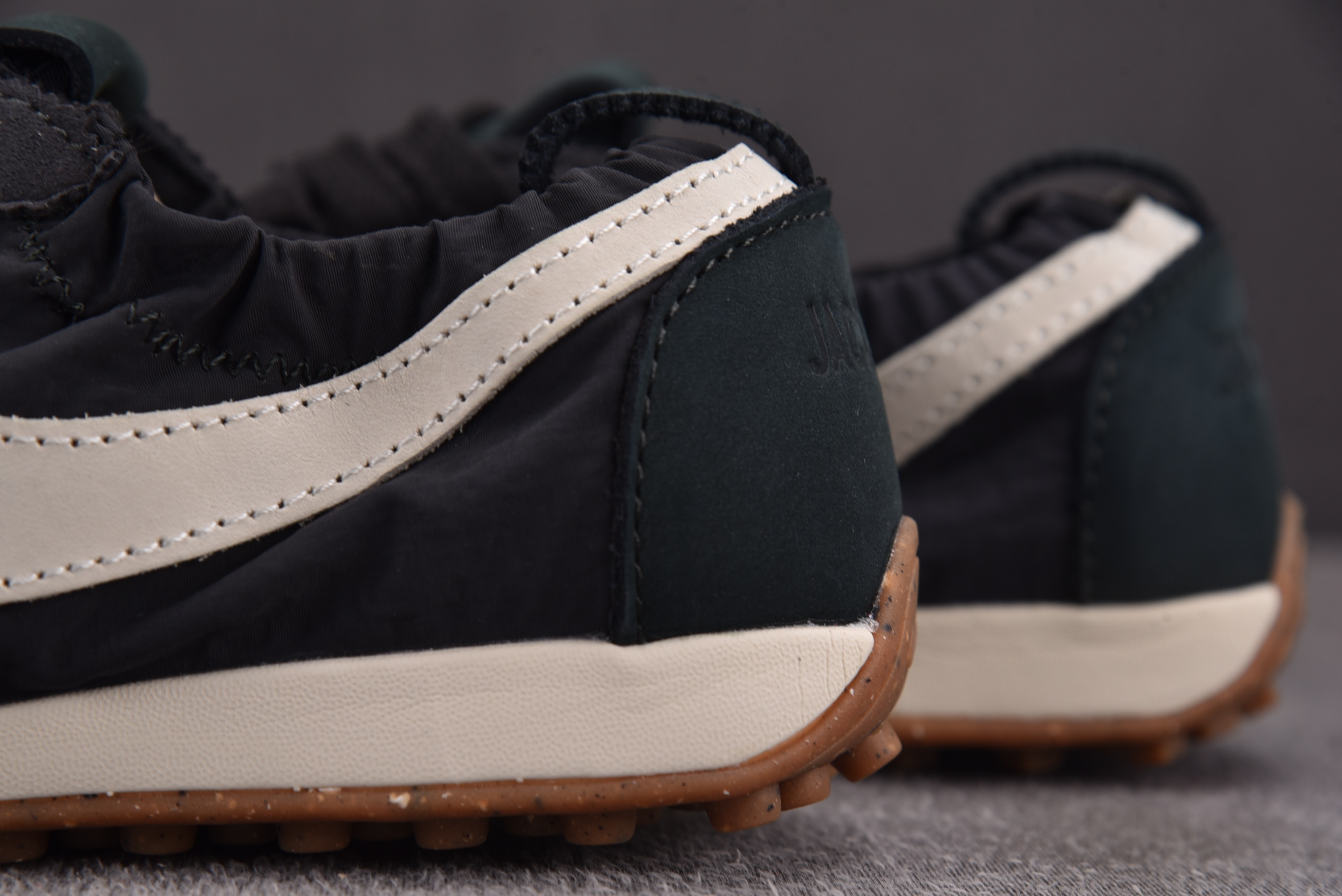 WMNS NK x Jacquemus Moon SP Off Noir 黑白 HV8547-001 Y