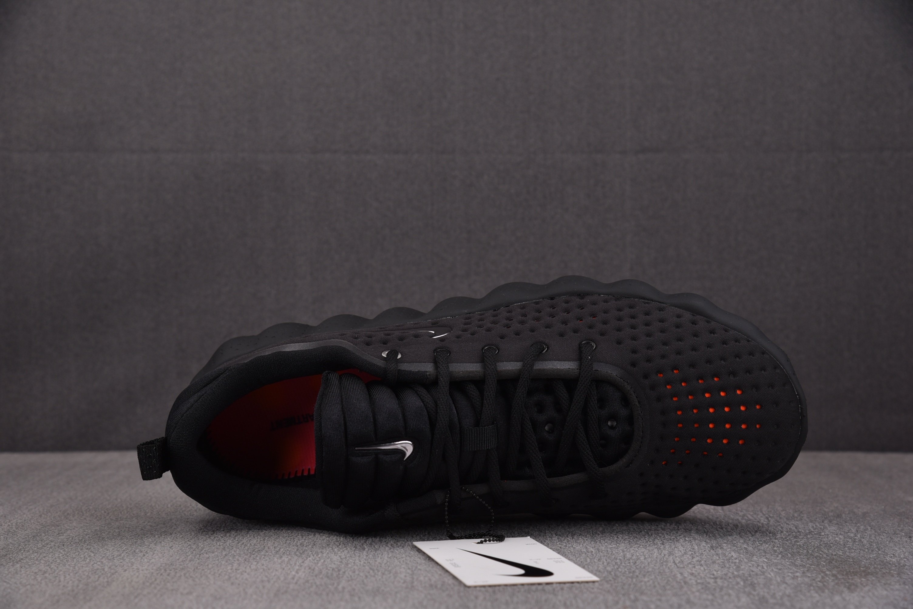 NK Mind 002 Black Hyper Crimson 黑色 HQ4308-001 #YZ001