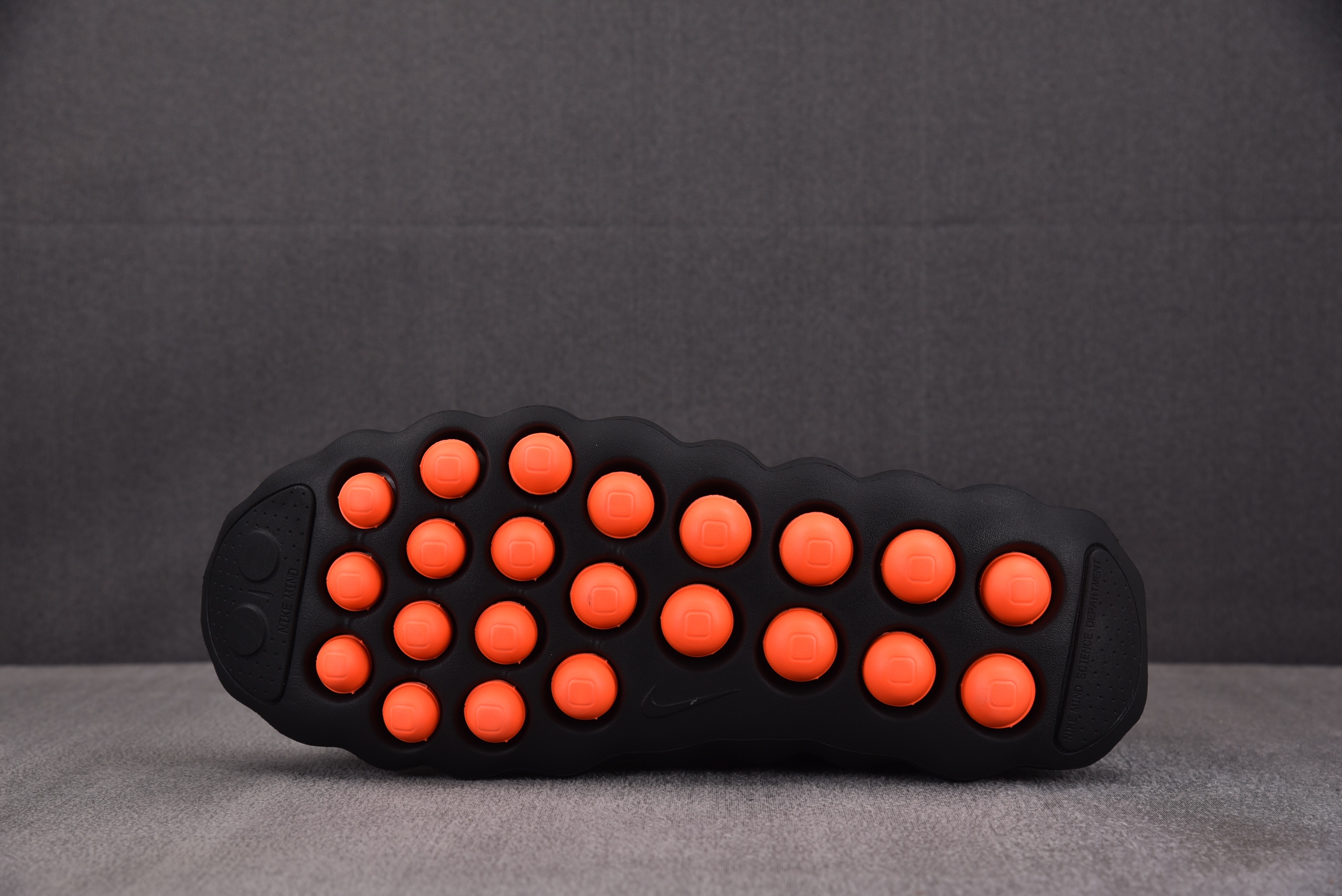 NK Mind 002 Black Hyper Crimson 黑色 HQ4308-001 #YZ001