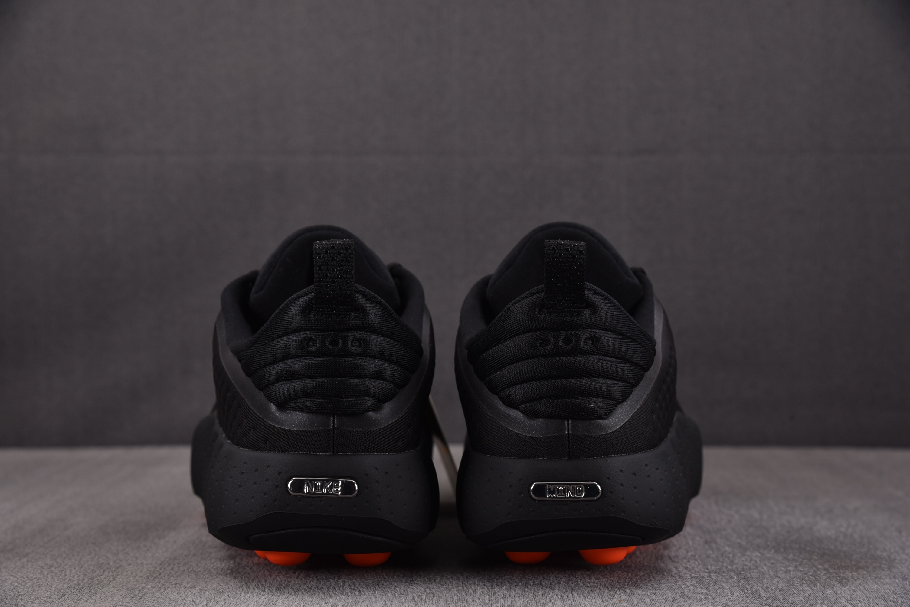 NK Mind 002 Black Hyper Crimson 黑色 HQ4308-001 #YZ001