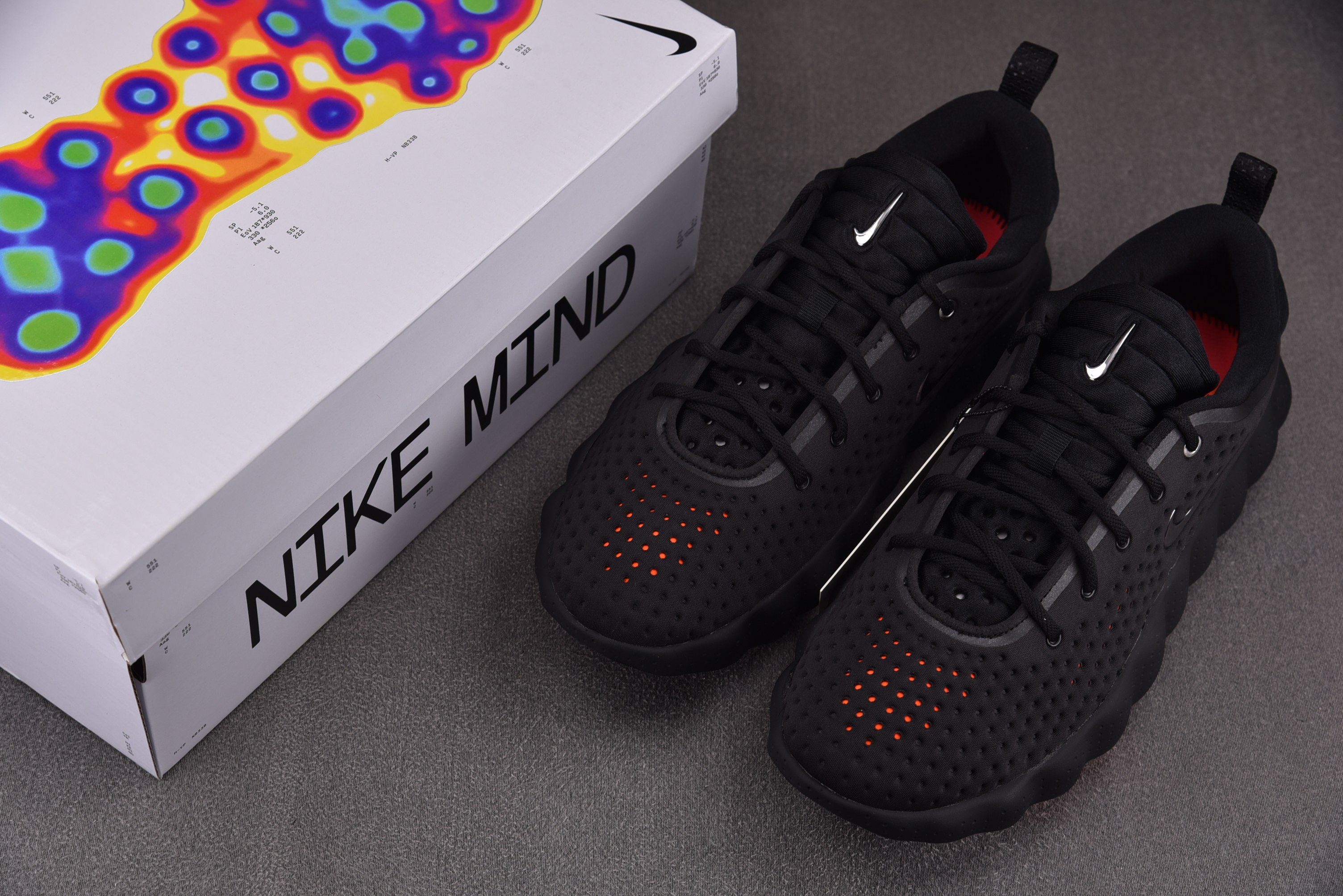 NK Mind 002 Black Hyper Crimson 黑色 HQ4308-001 #YZ001