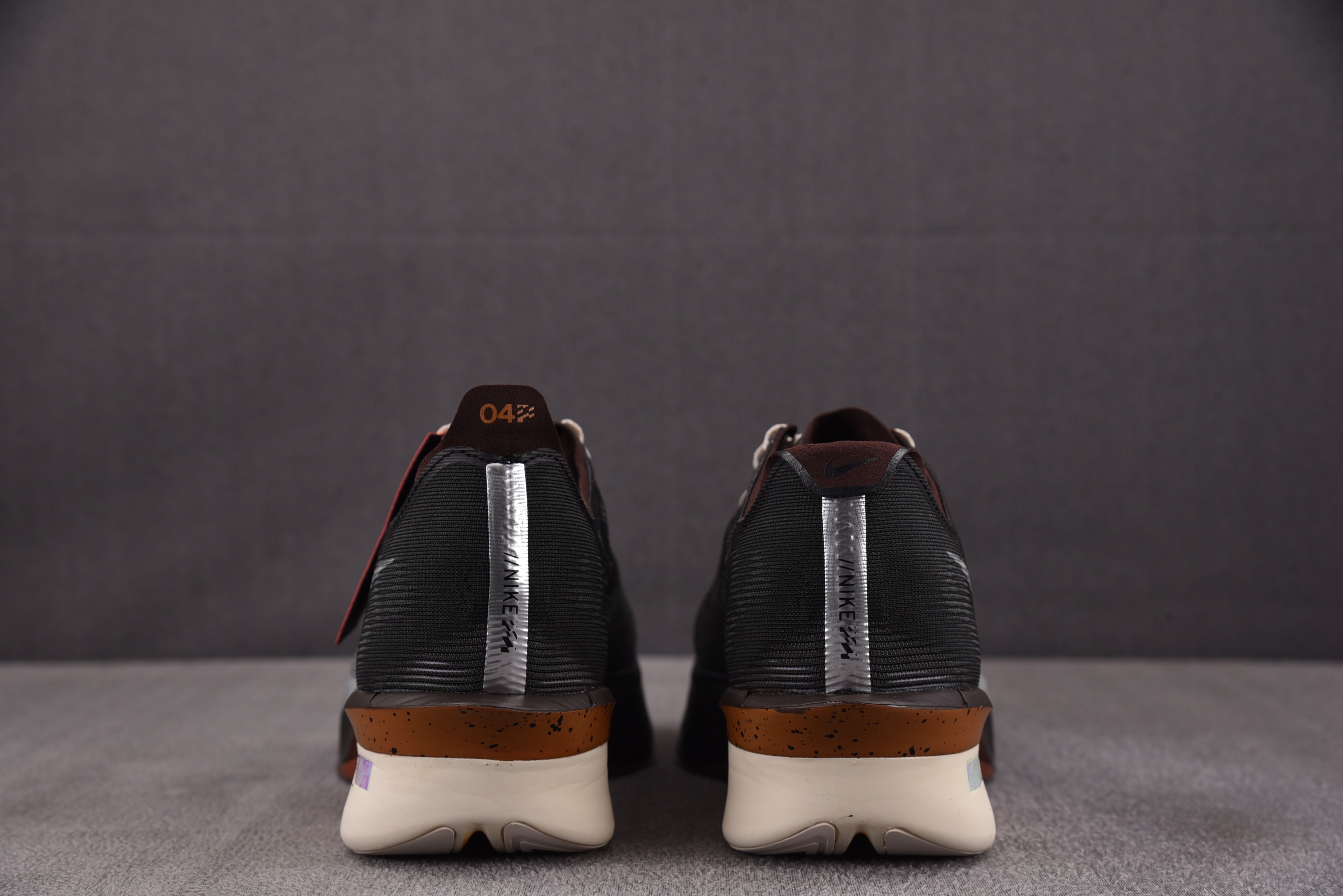 NK Vaporfly 4 Velvet Brown Black 黑棕 IH4453-220  #YZ0