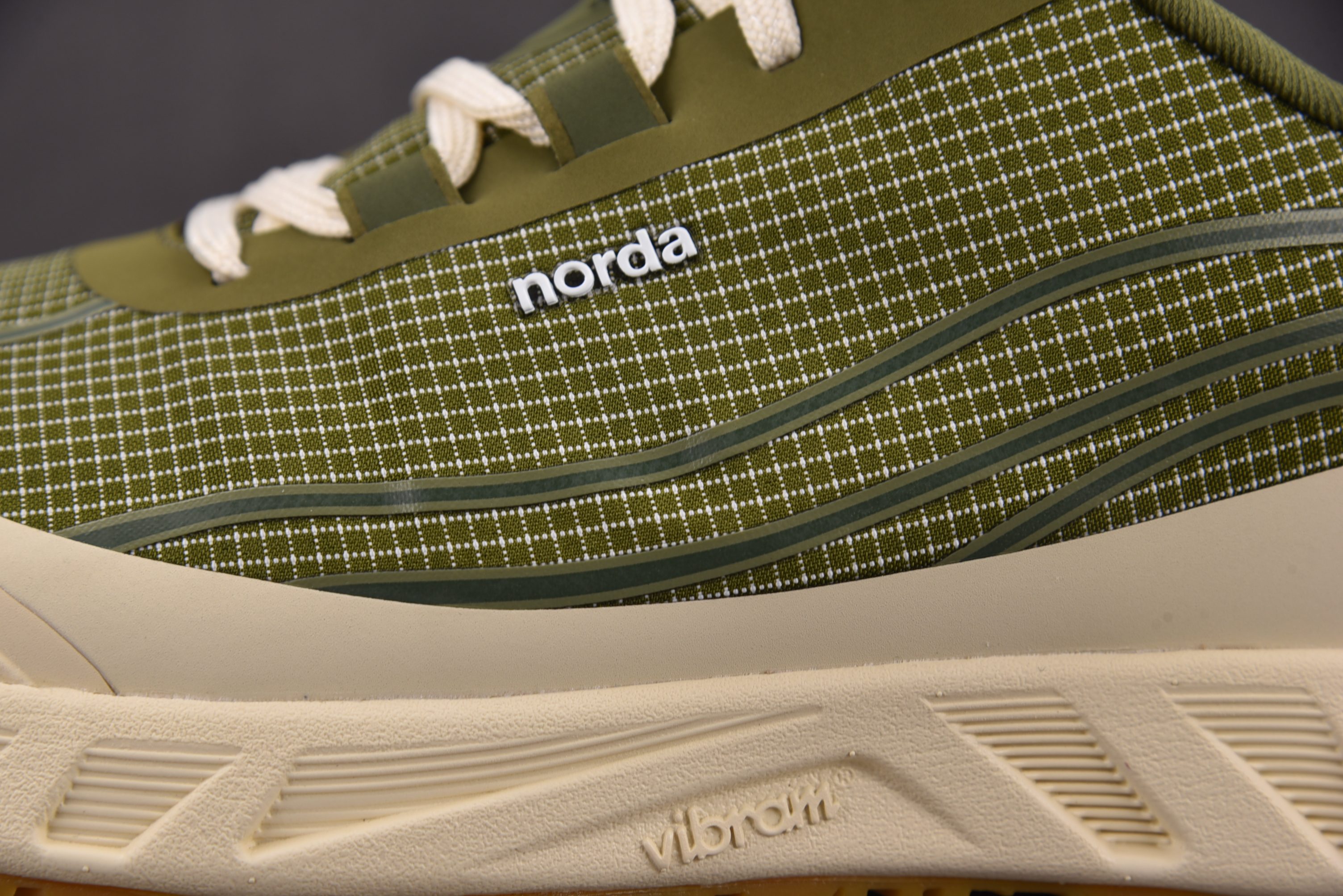 Norda 002 米绿 #YZ00436-45