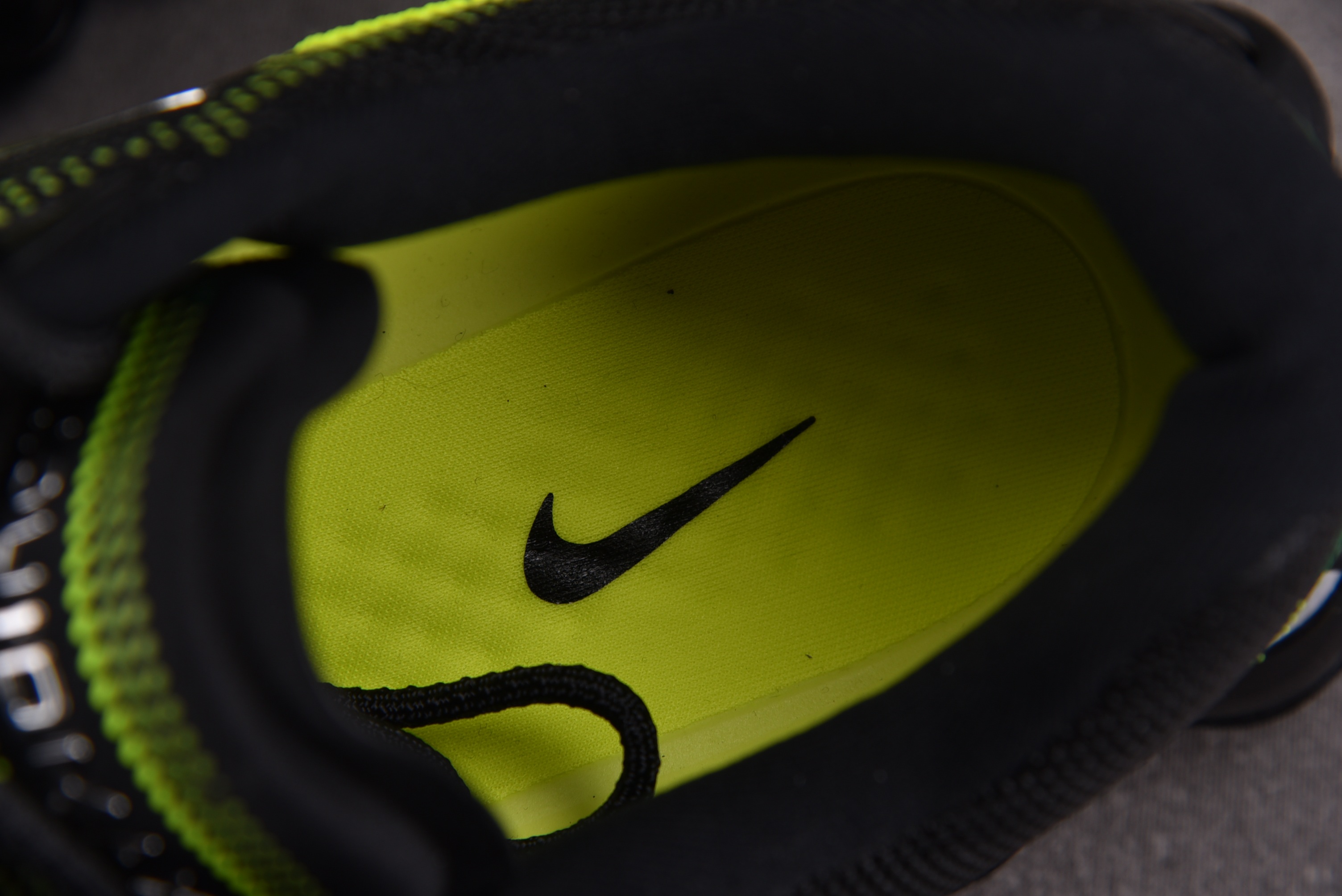 NK Air Liquid Max Radiant Green Apple Green 黑绿 IQ763