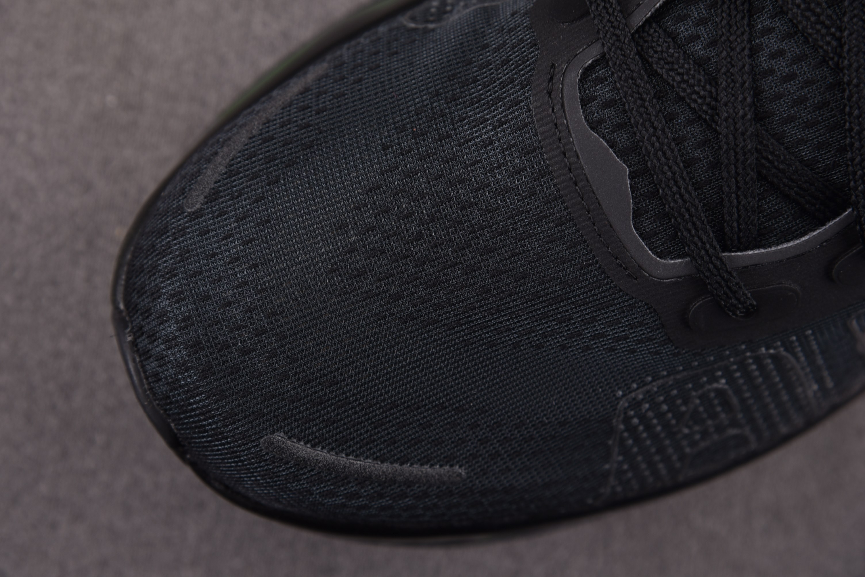NK Air Zoom Vomero Premium Black Volt 黑色 HQ2050-001 