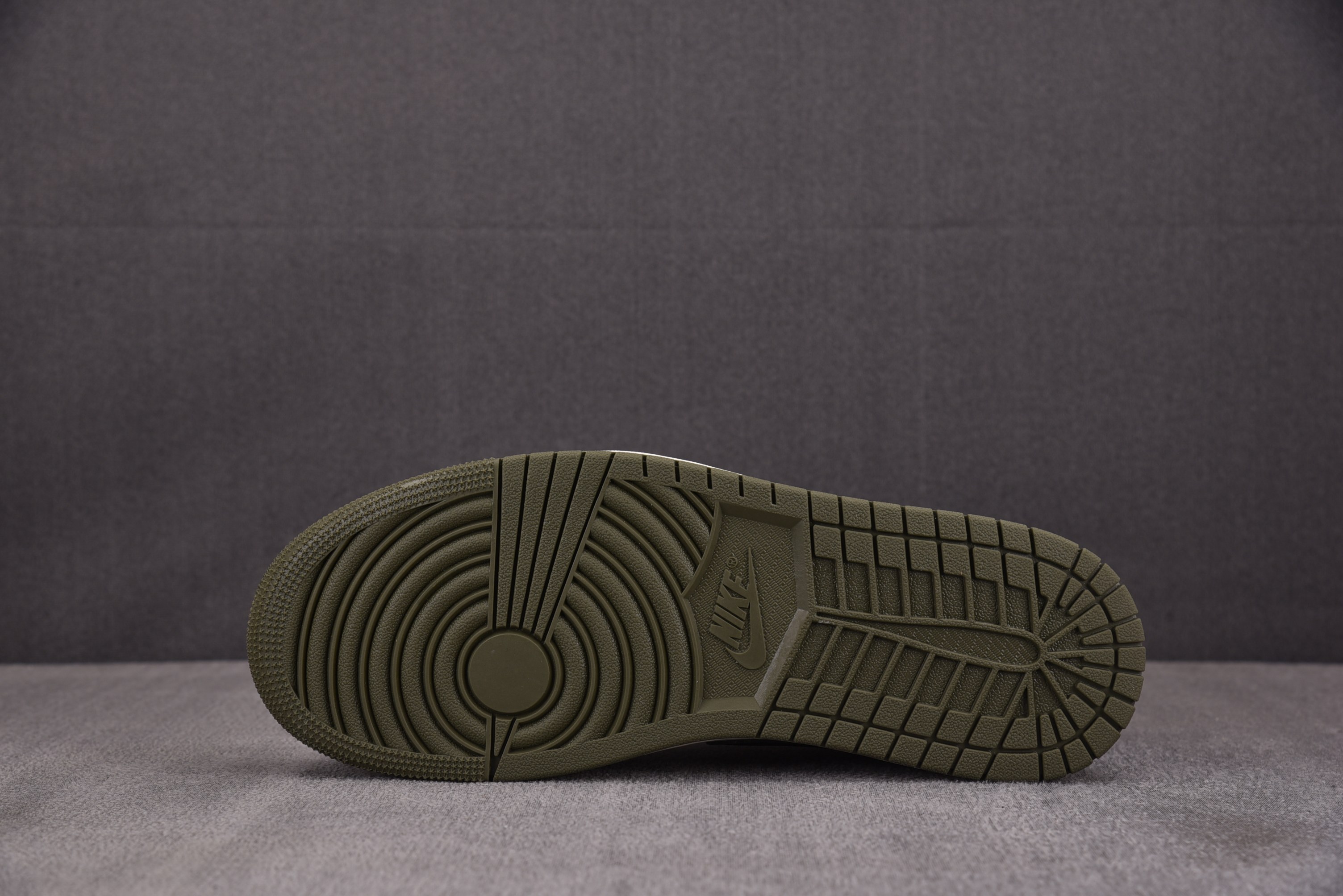 Air Jordan 1 Low OG Medium Olive 绿橄榄 HQ6998-200 #YZ0