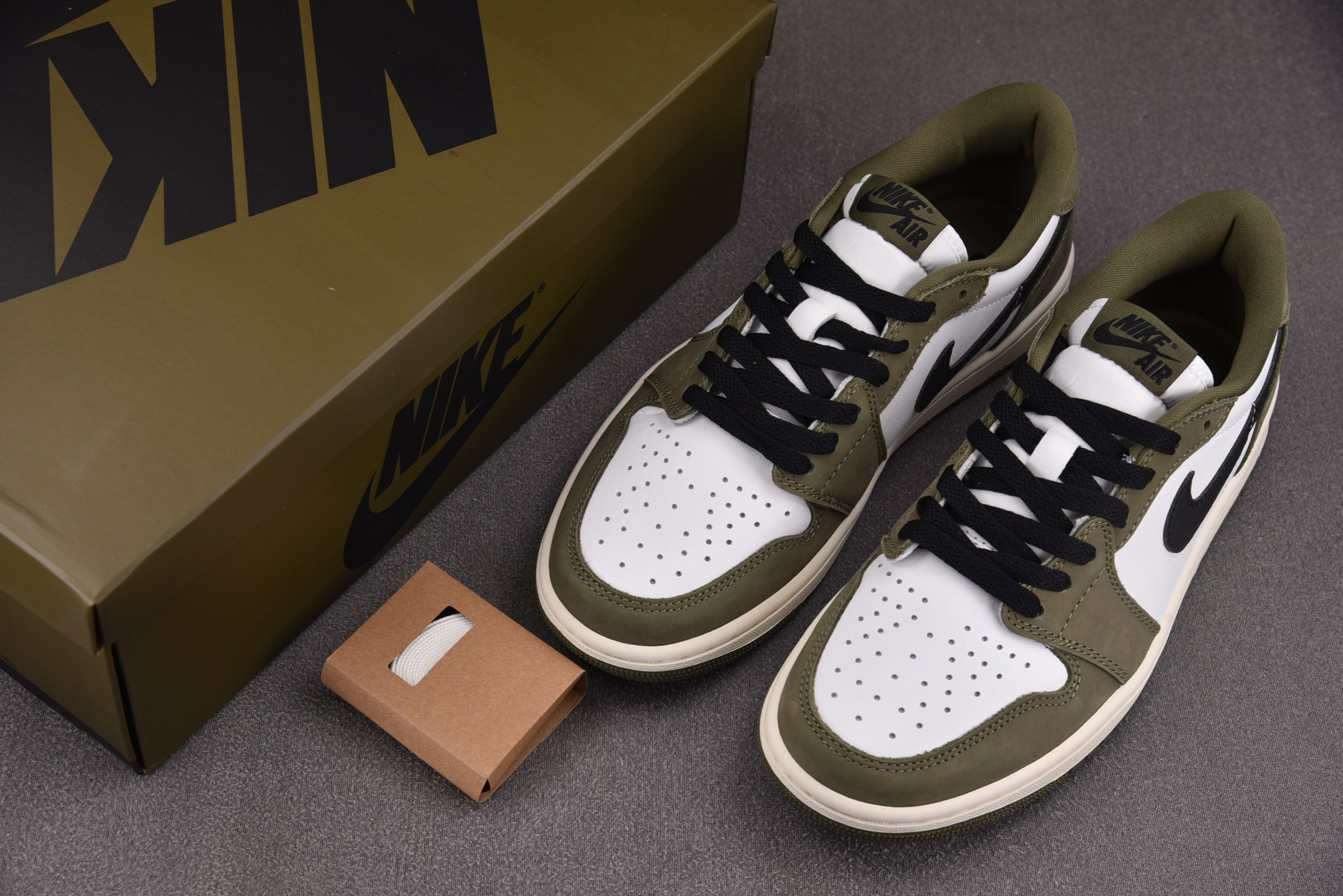 Air Jordan 1 Low OG Medium Olive 绿橄榄 HQ6998-200 #YZ0
