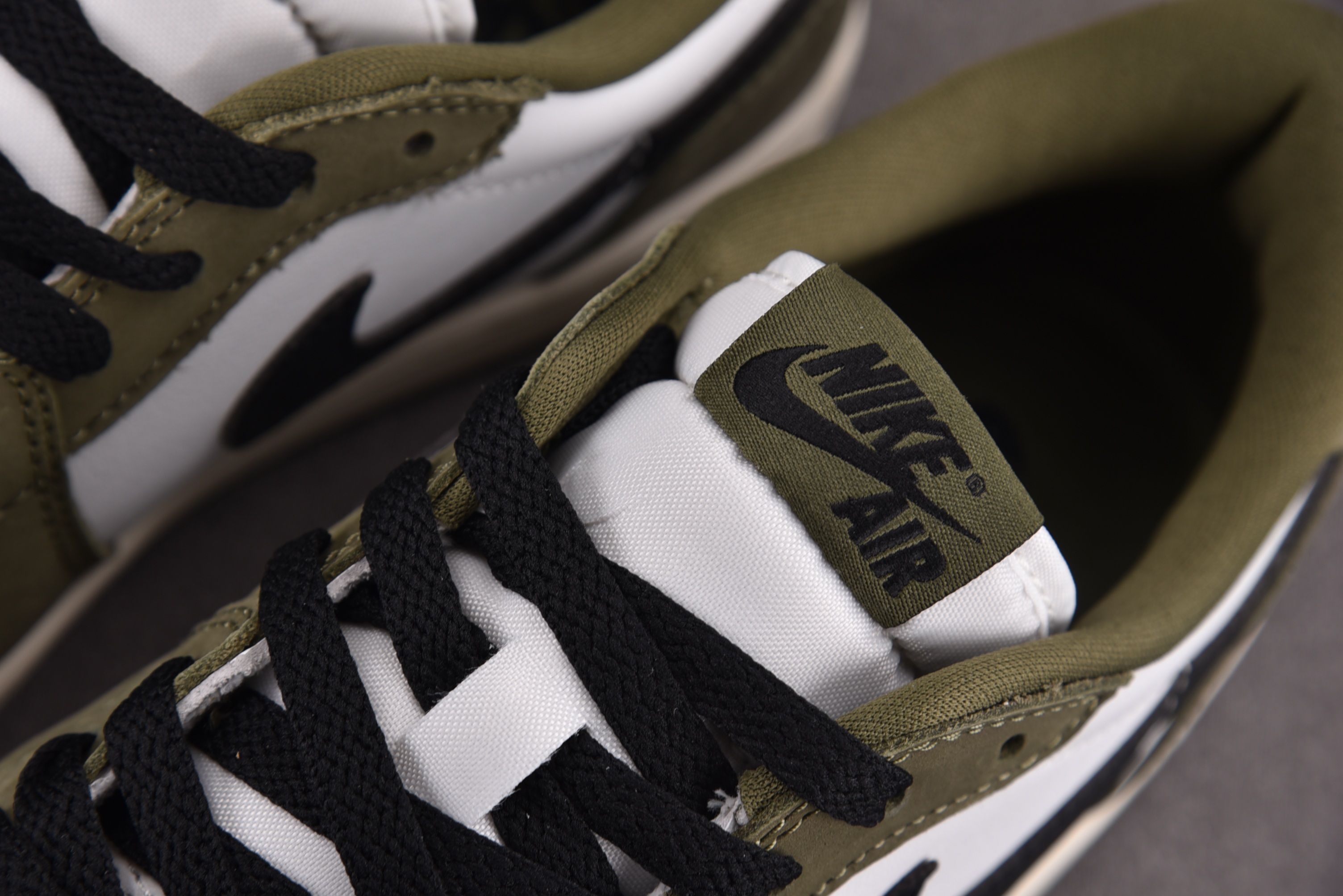 Air Jordan 1 Low OG Medium Olive 绿橄榄 HQ6998-200 #YZ0