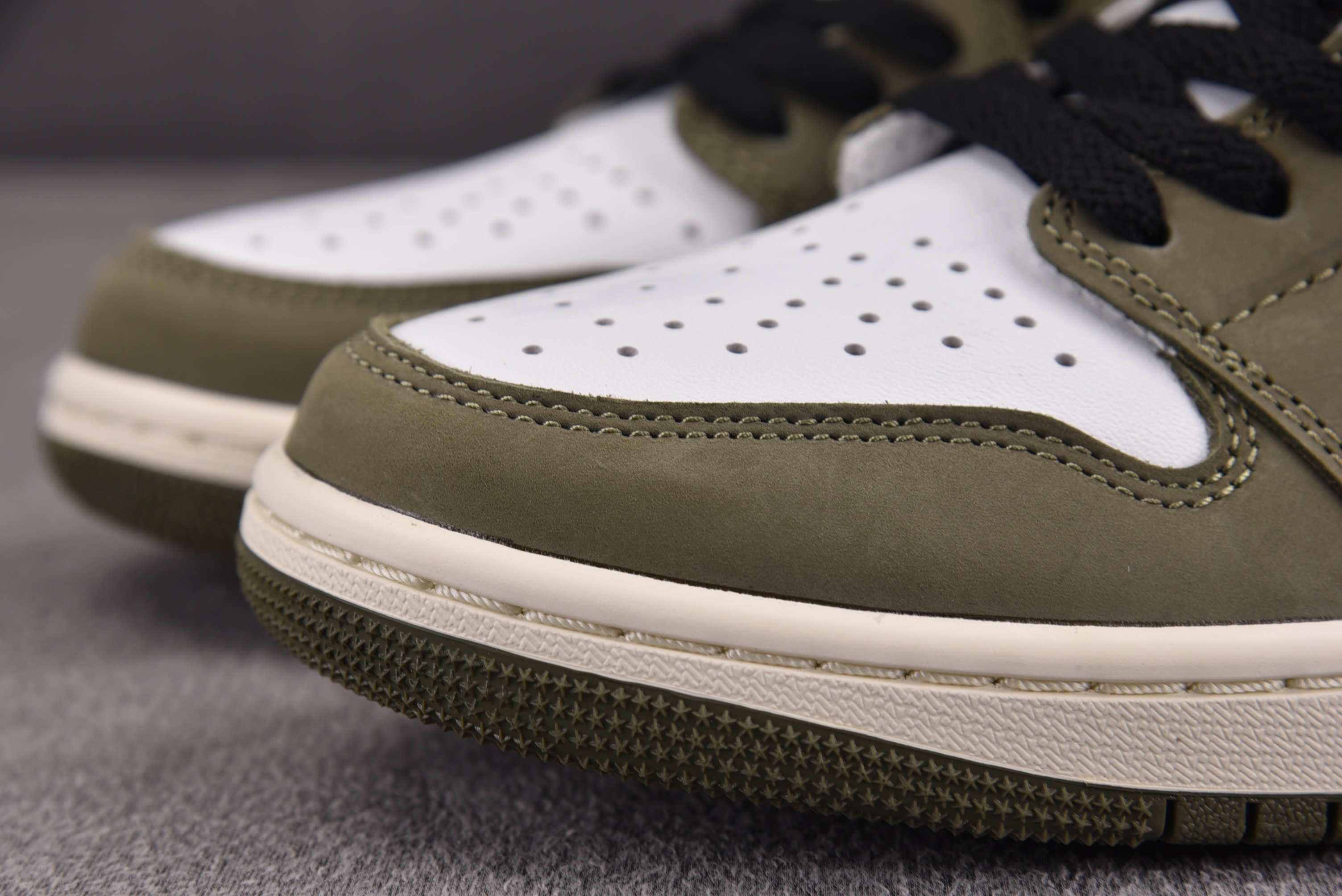 Air Jordan 1 Low OG Medium Olive 绿橄榄 HQ6998-200 #YZ0