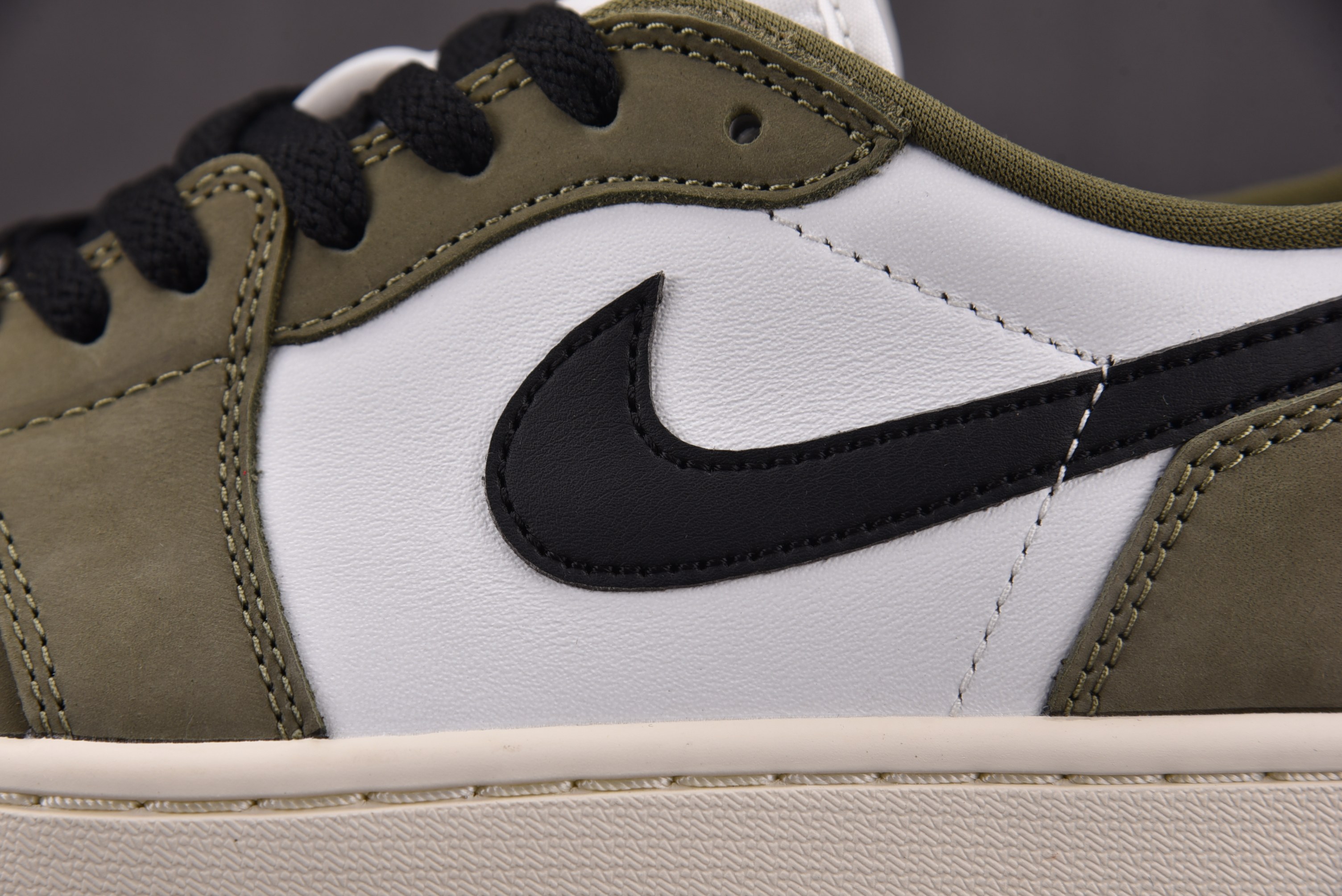 Air Jordan 1 Low OG Medium Olive 绿橄榄 HQ6998-200 #YZ0