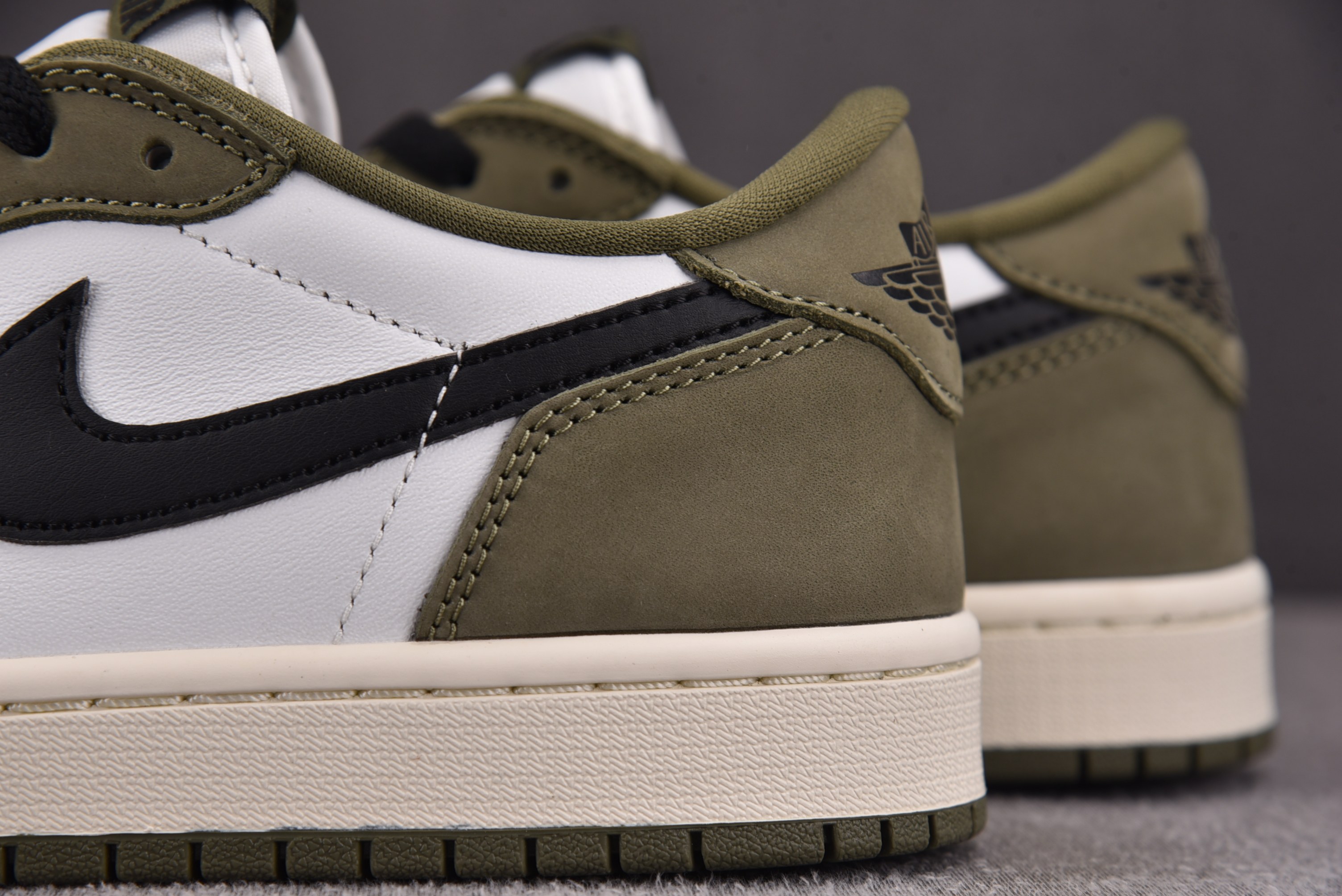 Air Jordan 1 Low OG Medium Olive 绿橄榄 HQ6998-200 #YZ0