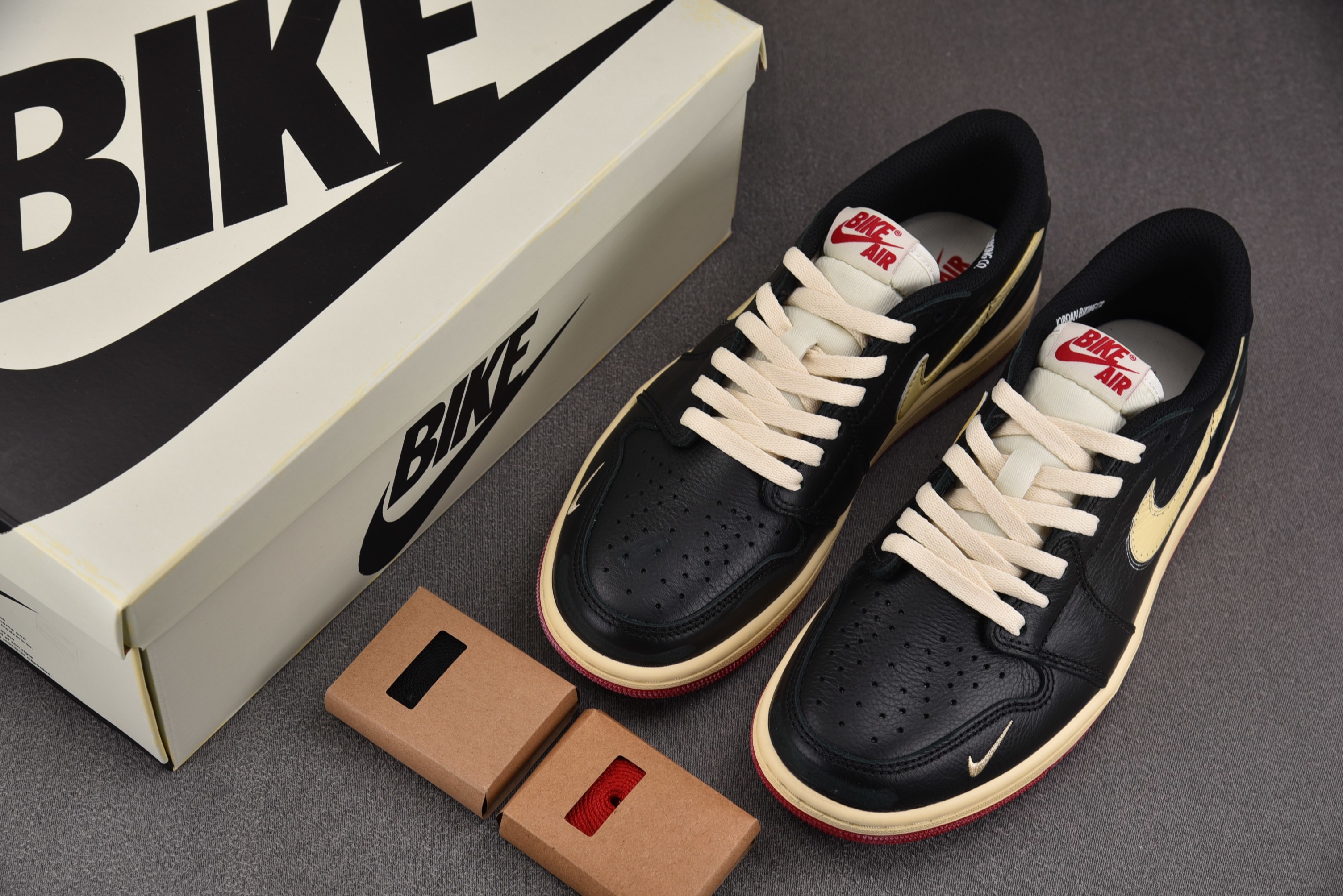 Air Jordan 1 Retro Low OG x Nigel Sylvester Nitro 黑色