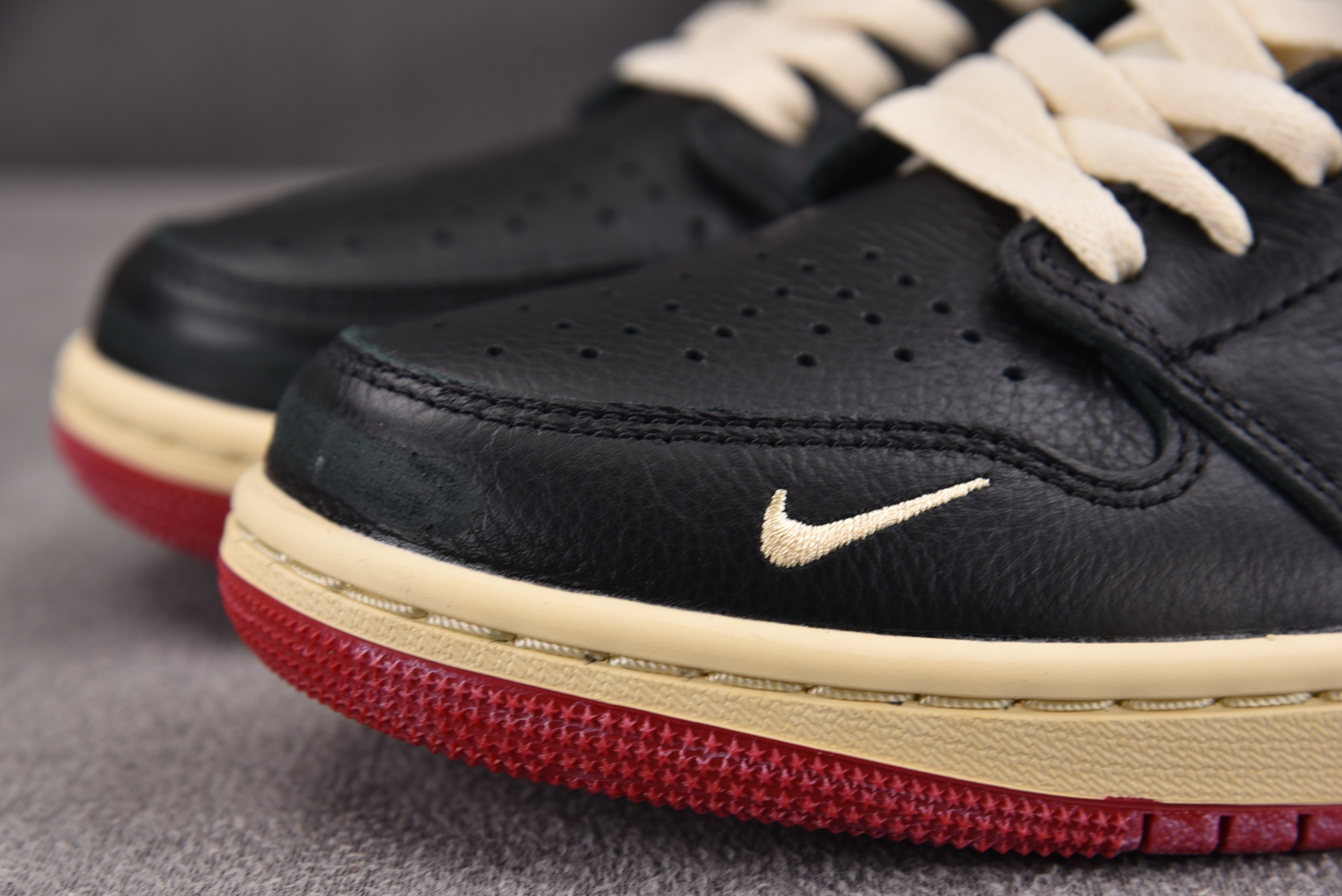 Air Jordan 1 Retro Low OG x Nigel Sylvester Nitro 黑色