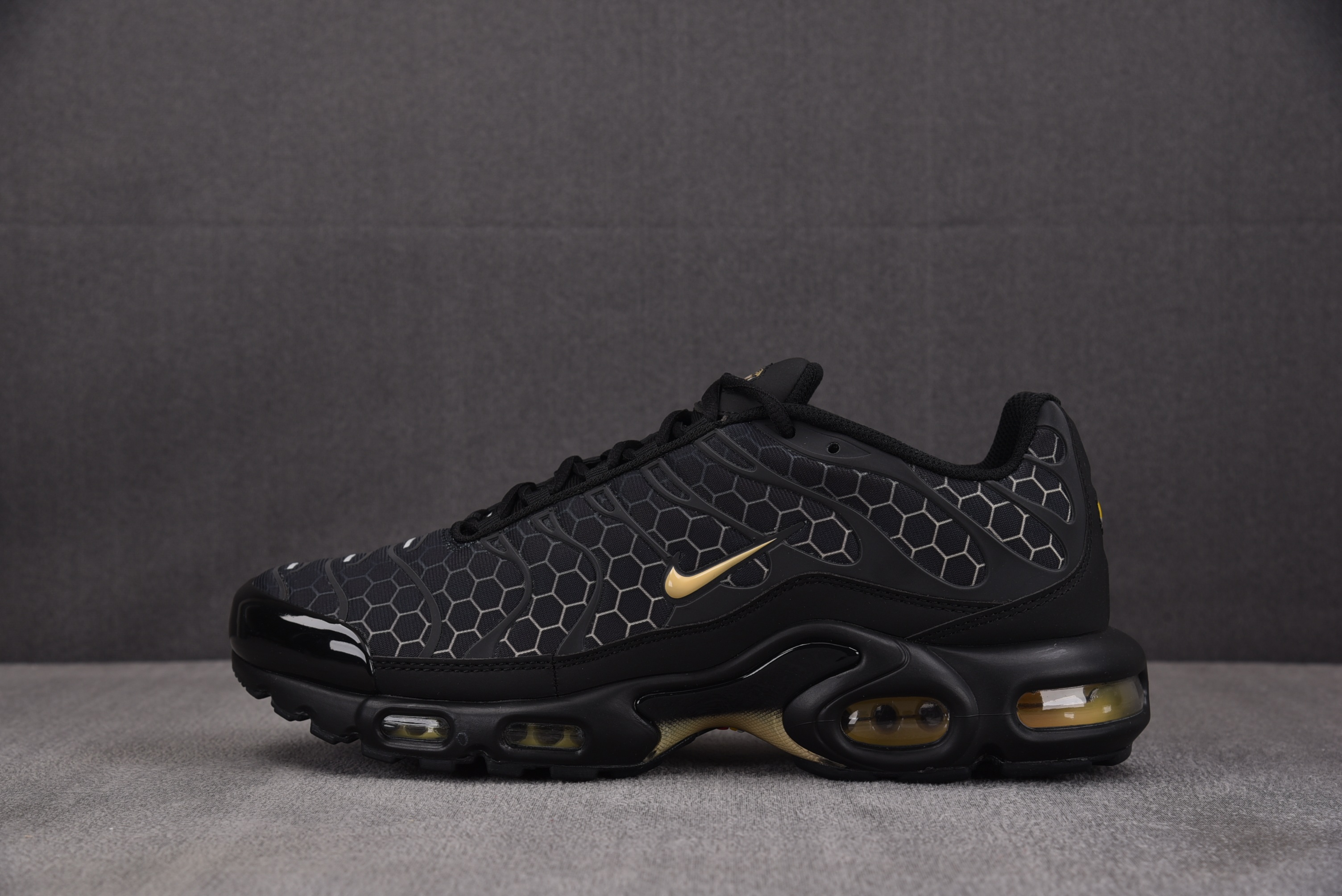 NK Air Max Plus Black Honey 黑蜂巢 IQ0287-010#YZ039-339
