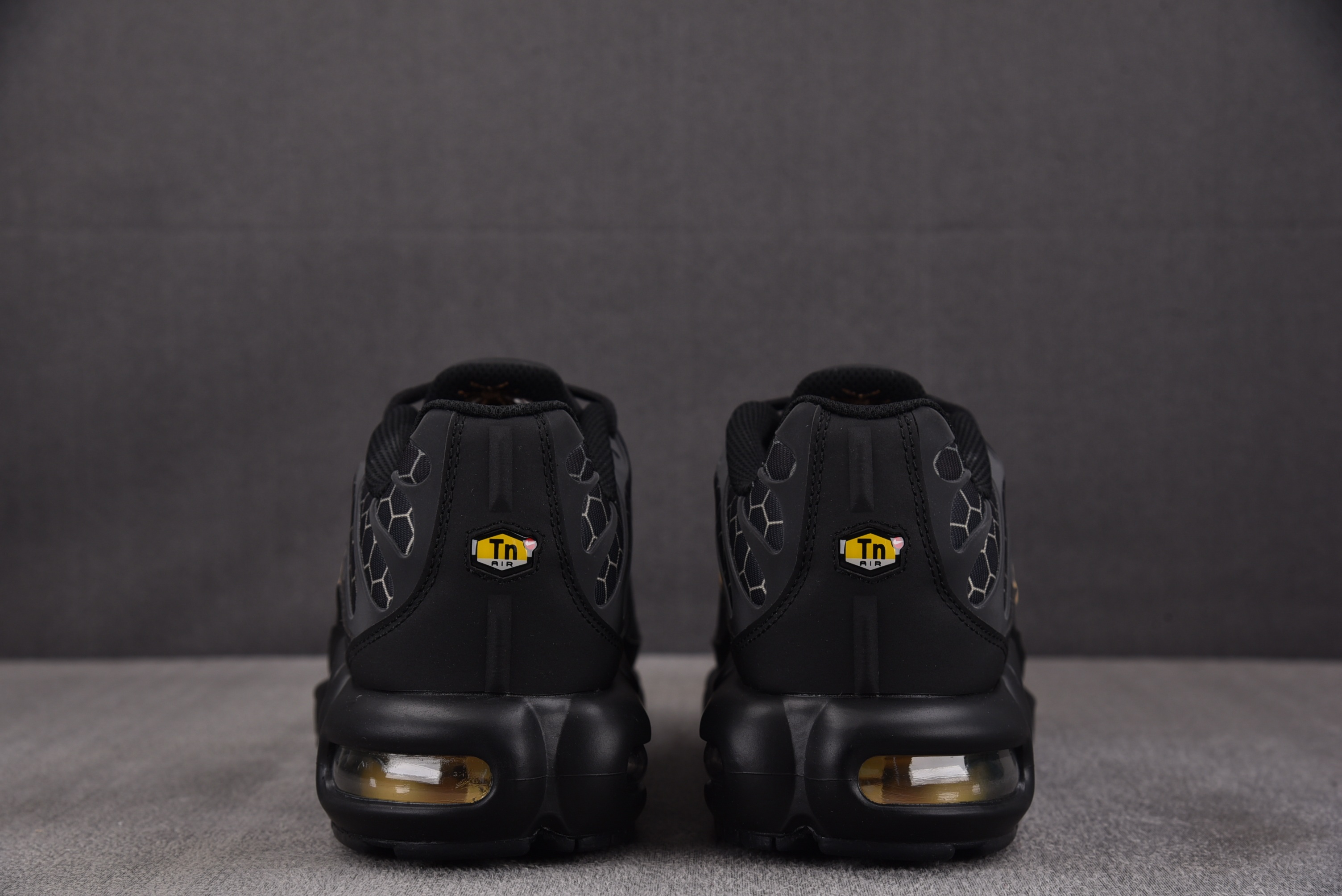 NK Air Max Plus Black Honey 黑蜂巢 IQ0287-010#YZ039-339