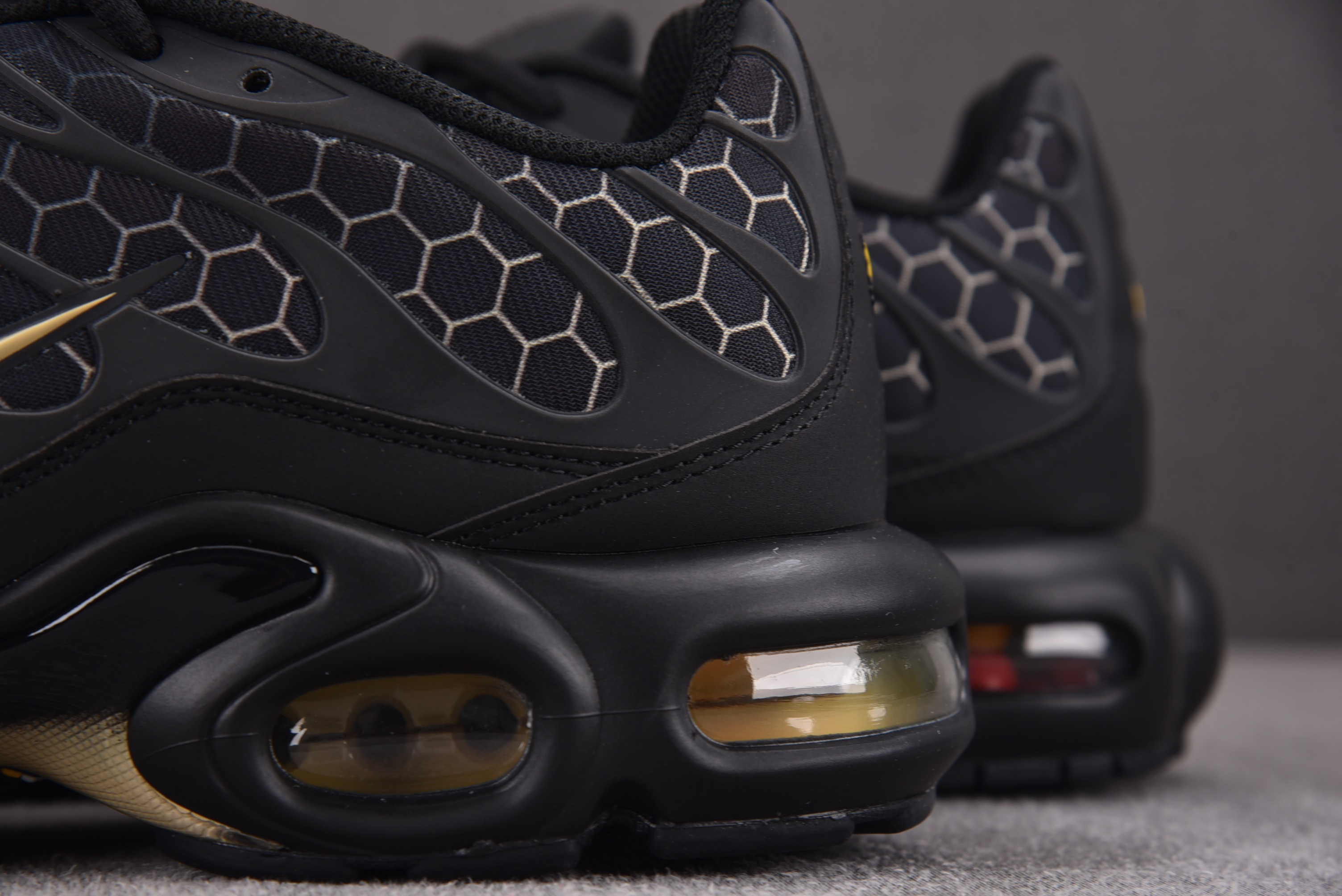 NK Air Max Plus Black Honey 黑蜂巢 IQ0287-010#YZ039-339