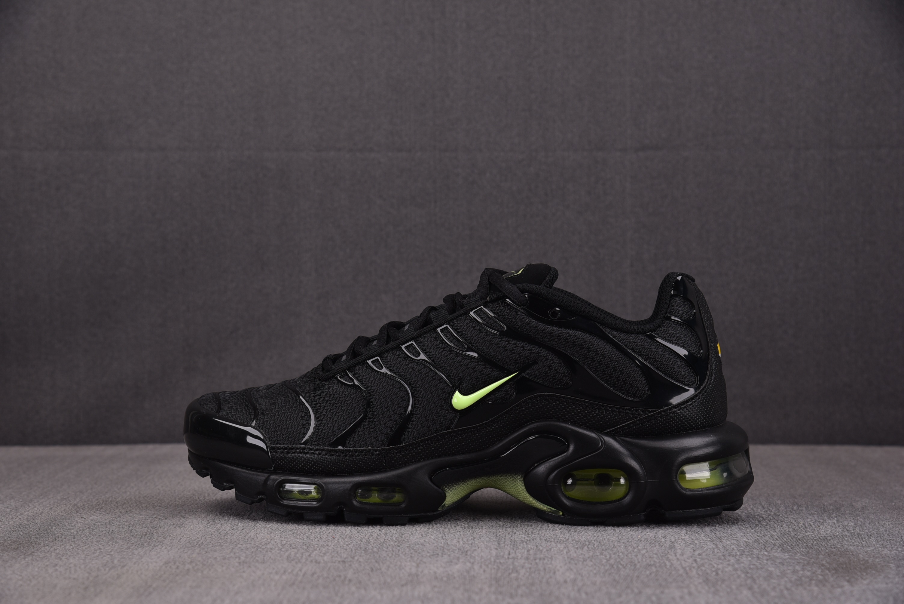 NK Air Max Plus Black Volt Ice 黑绿 DM0032-036#YZ039-3