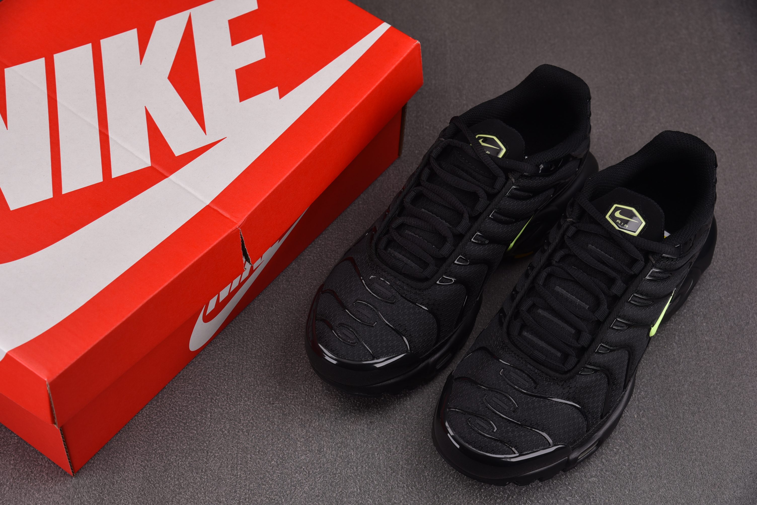 NK Air Max Plus Black Volt Ice 黑绿 DM0032-036#YZ039-3