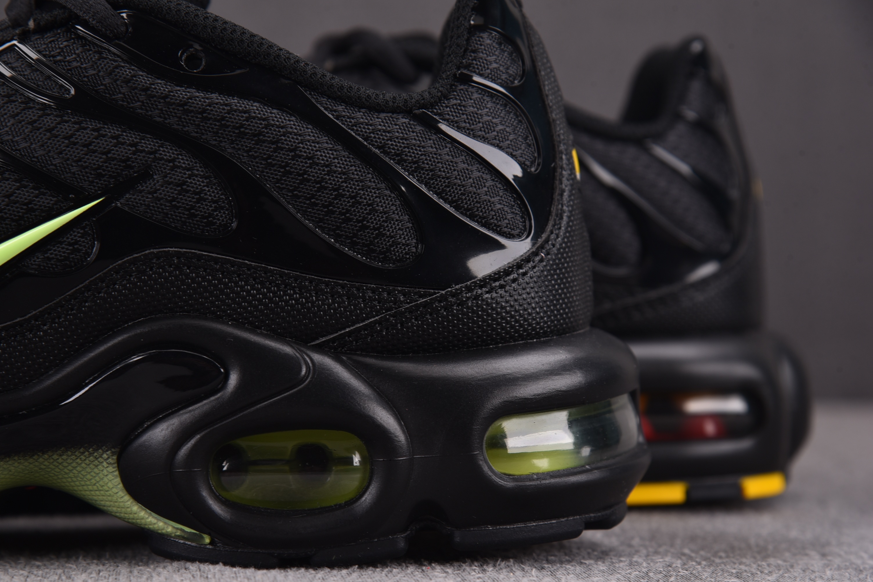 NK Air Max Plus Black Volt Ice 黑绿 DM0032-036#YZ039-3